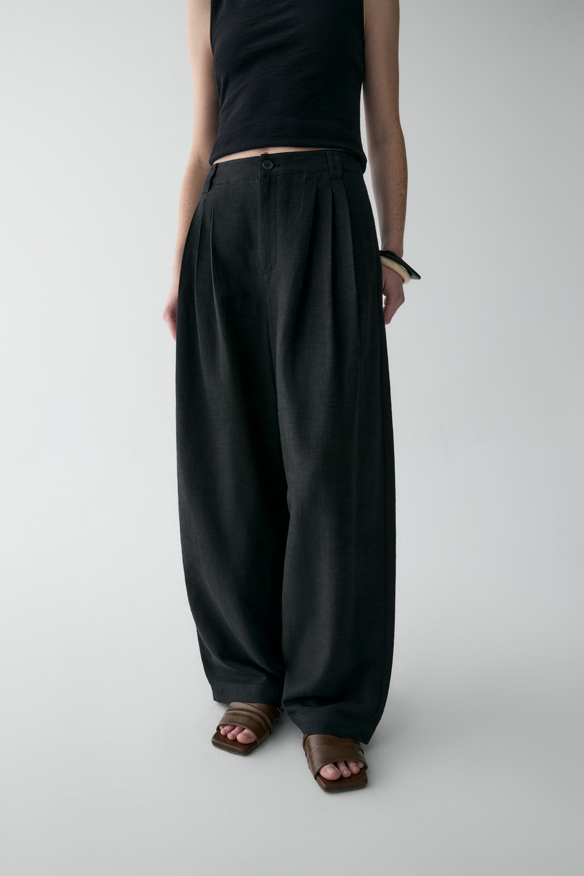 Pleated Straight-leg Pants