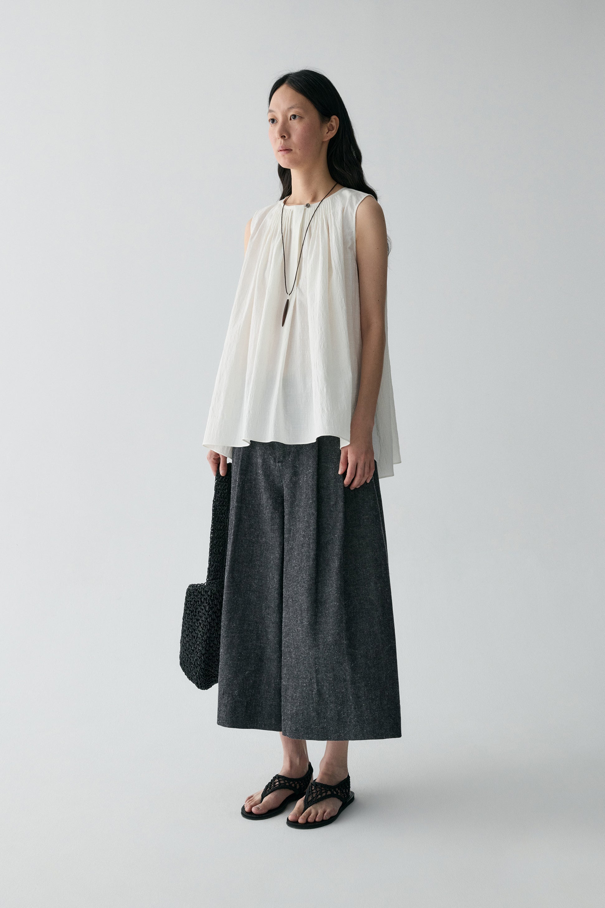 #color_off white