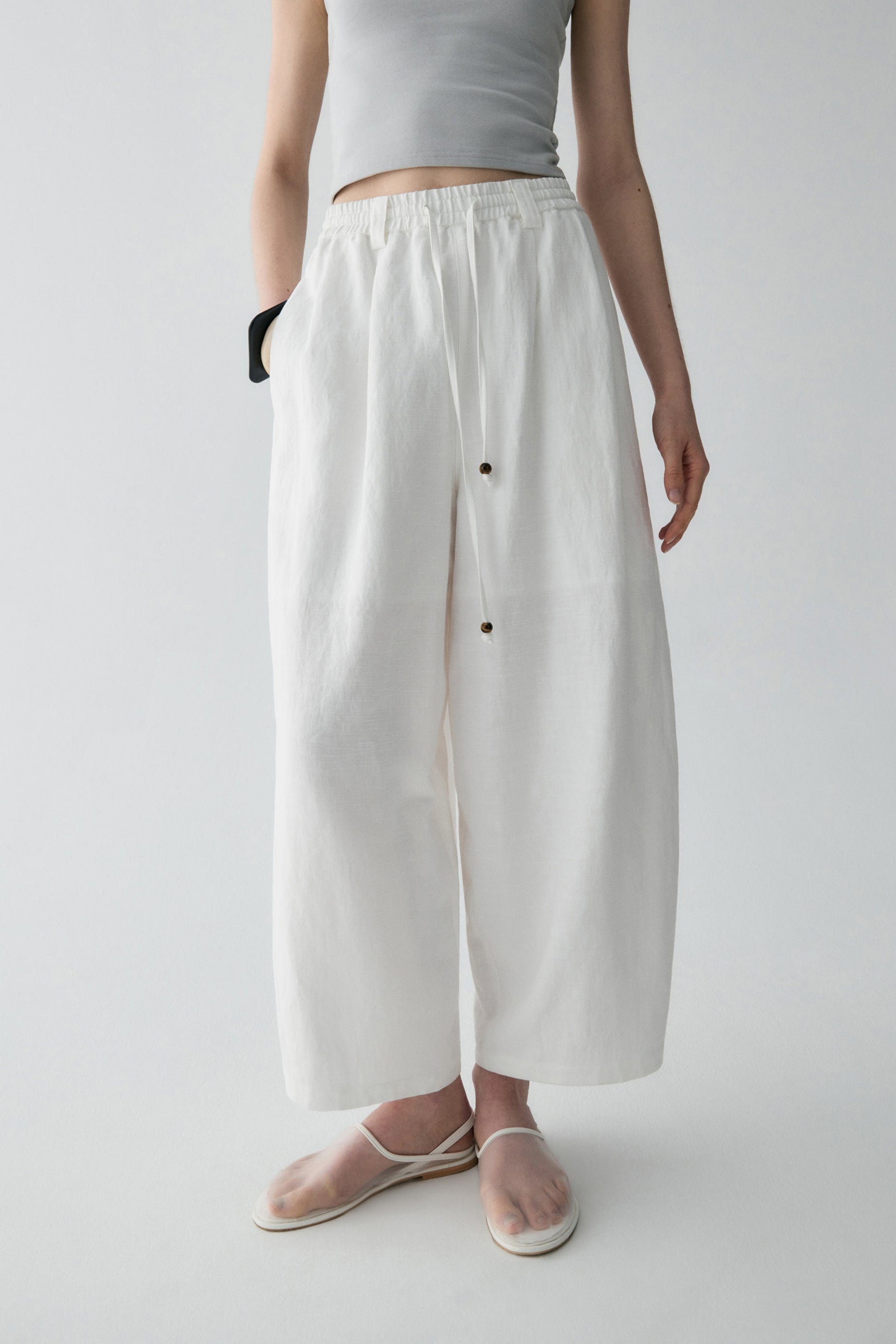 #color_off white