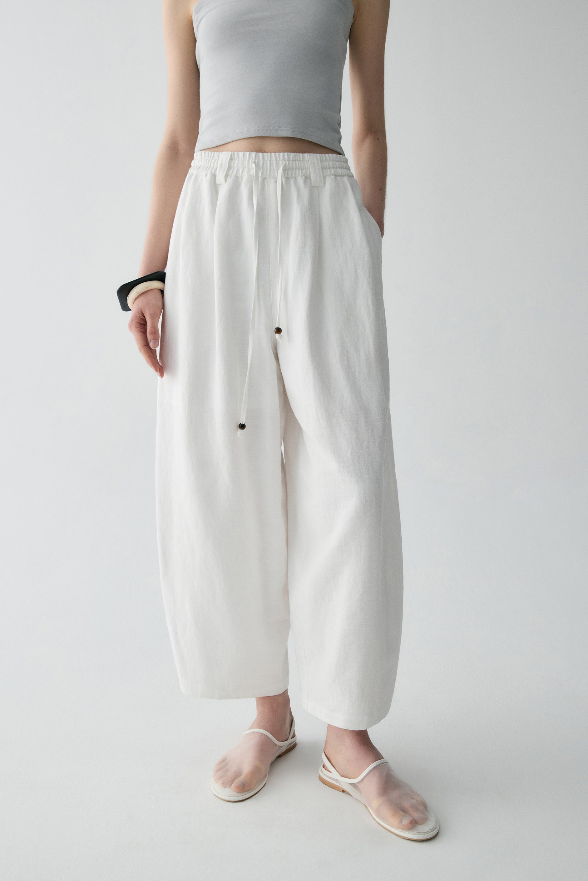 #color_off white