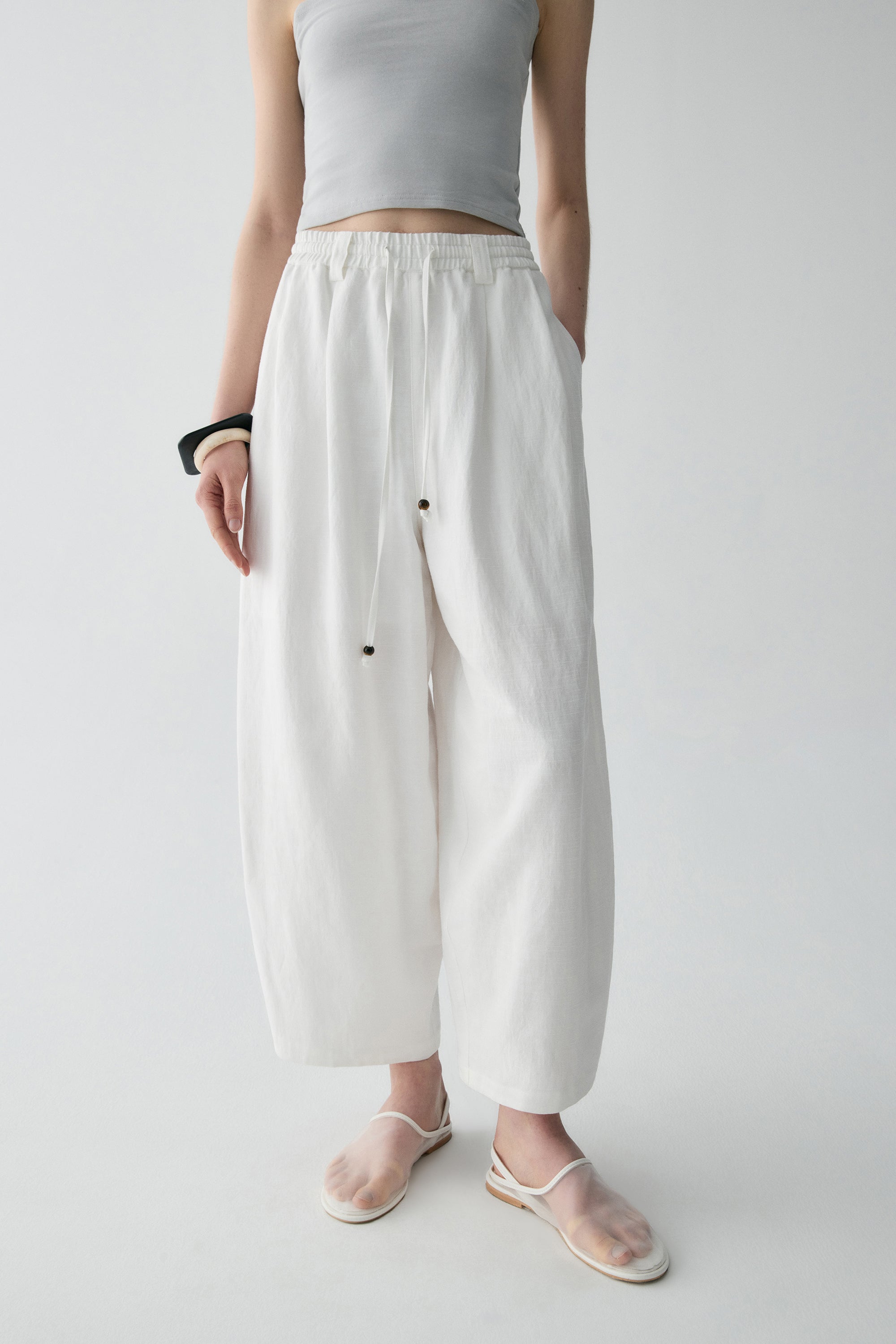 #color_off white