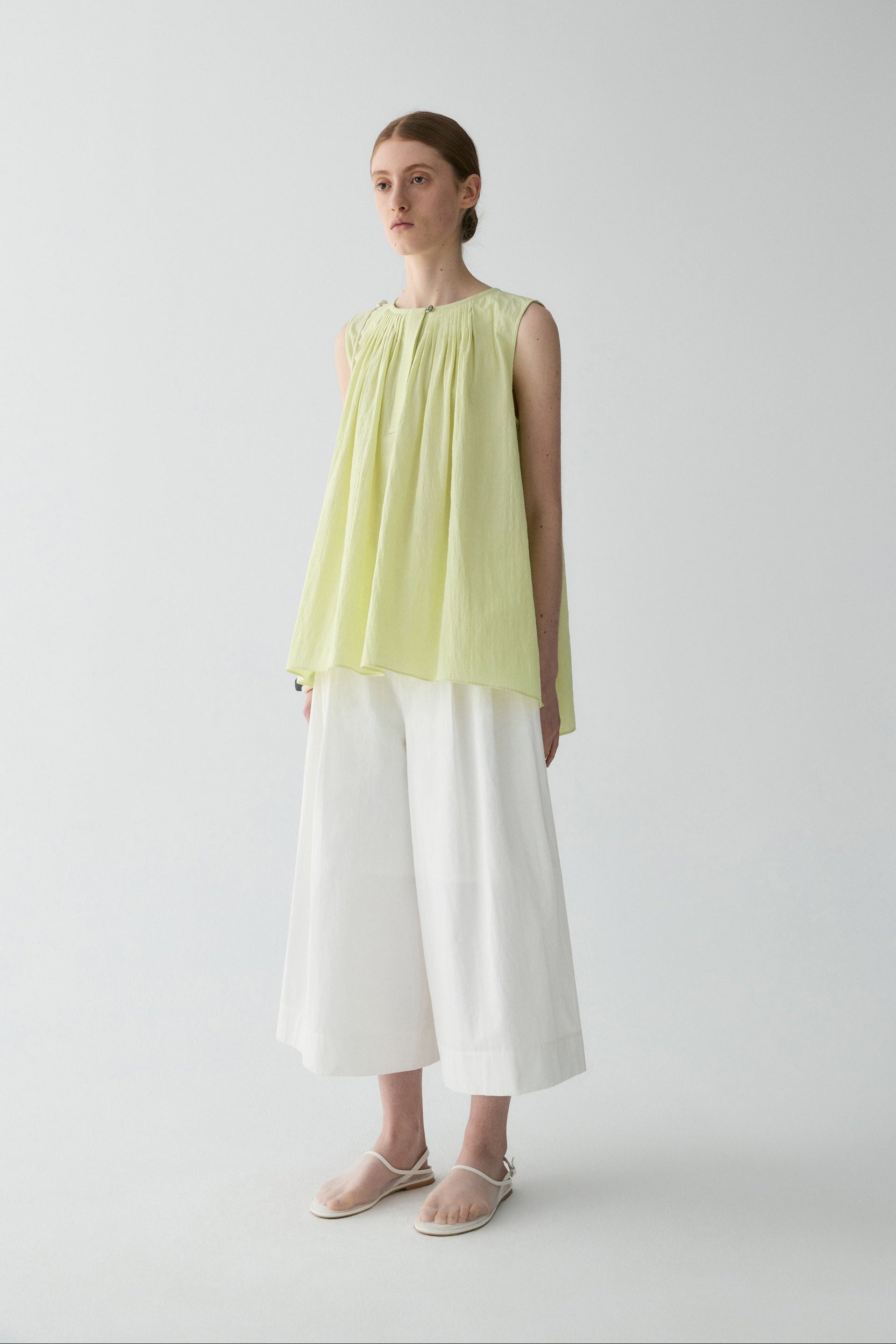#color_Ivory
