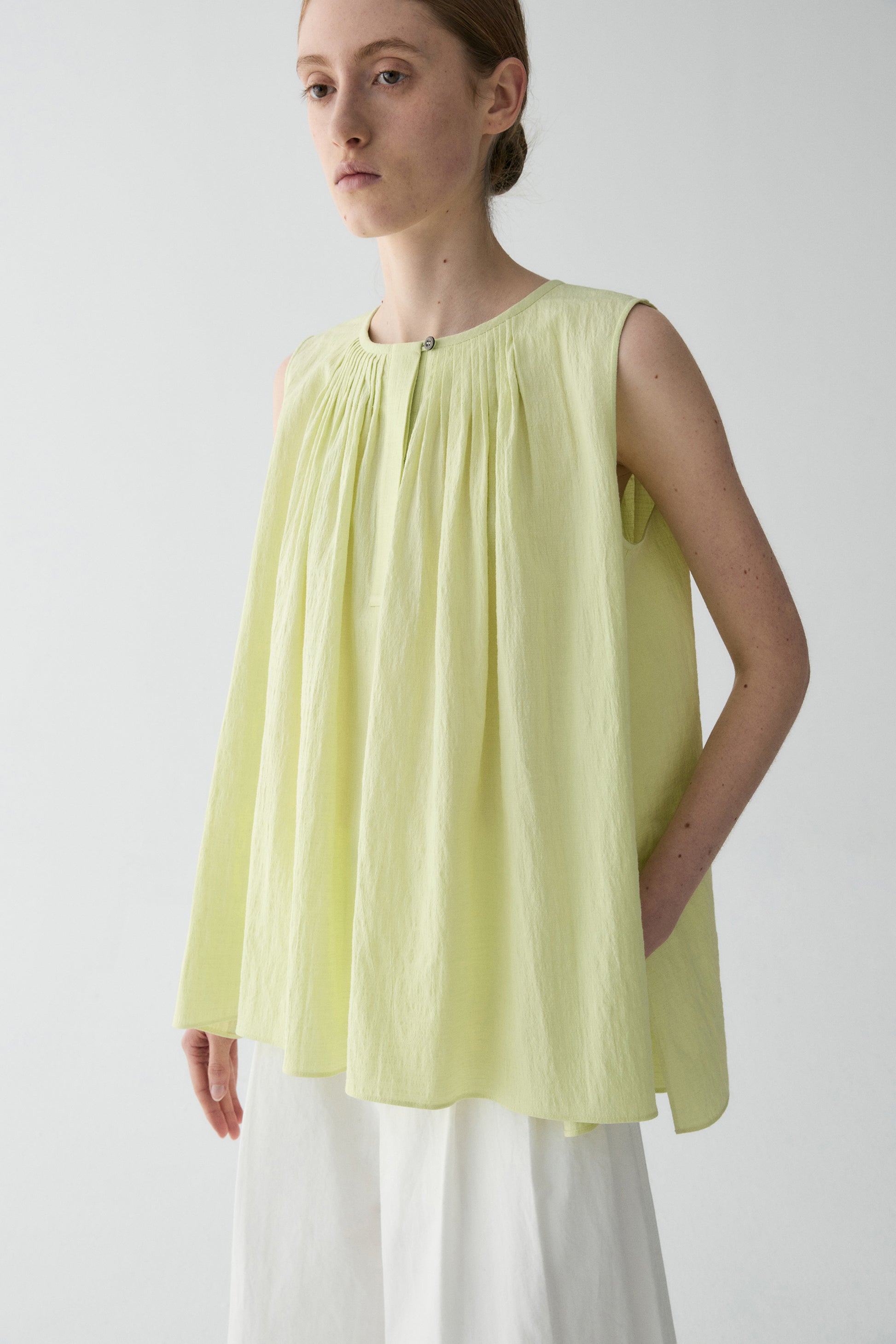 #color_Ivory