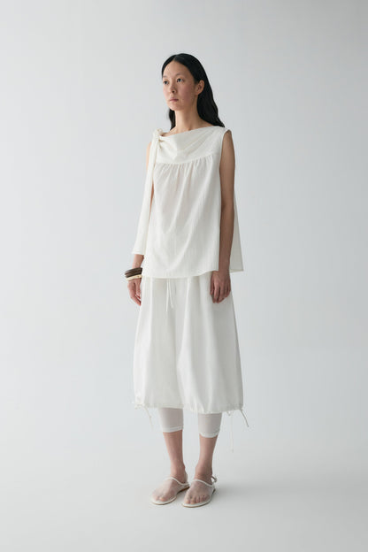 #color_off white