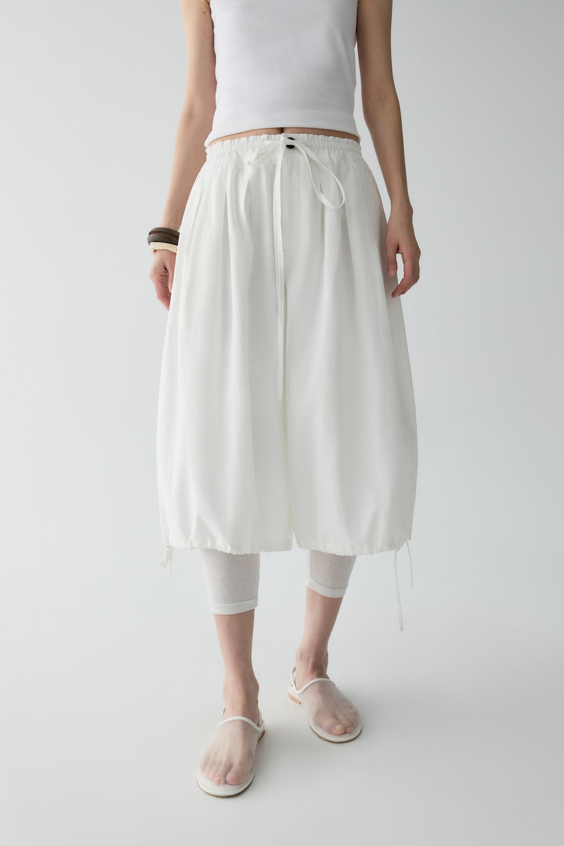 #color_off white