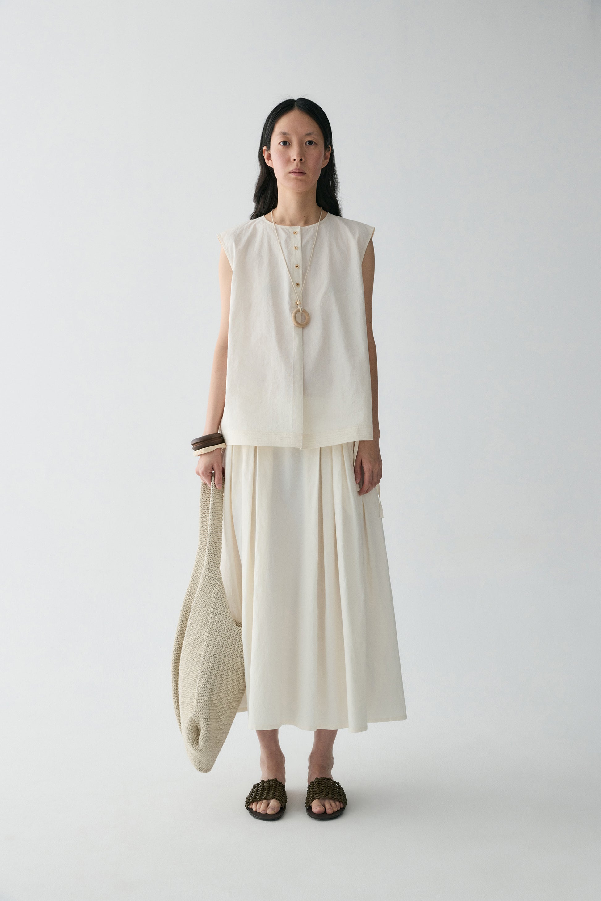#color_cream white