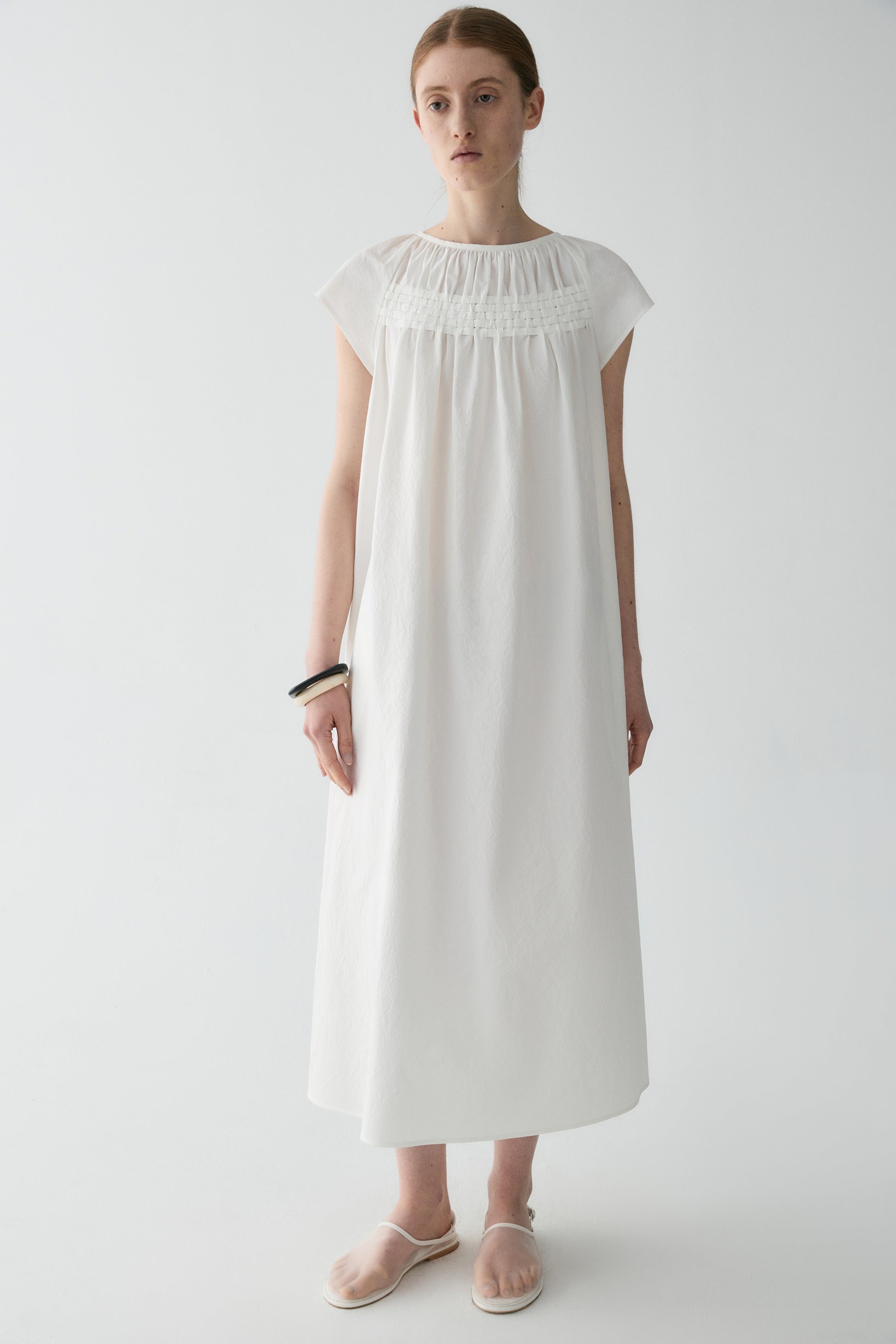 #color_off white