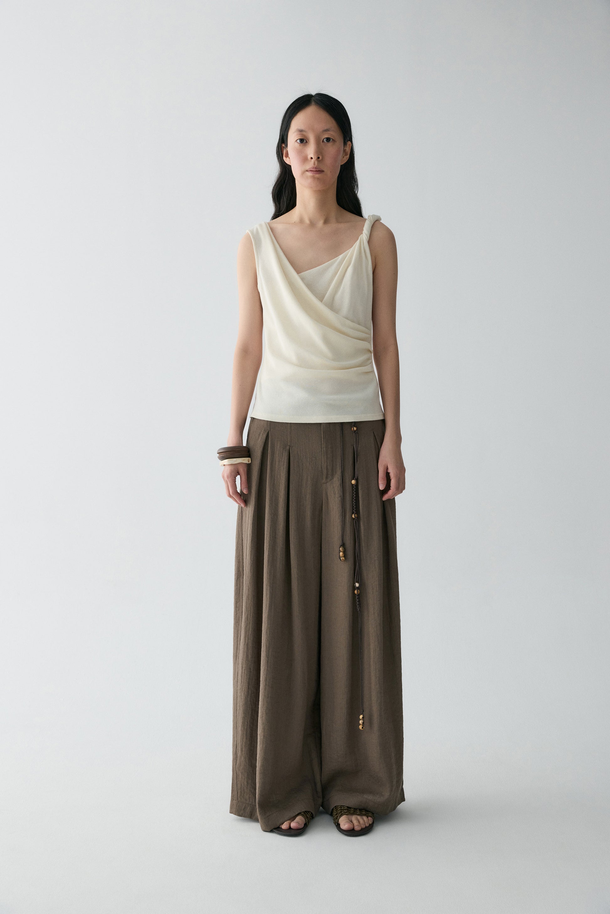 #color_off white