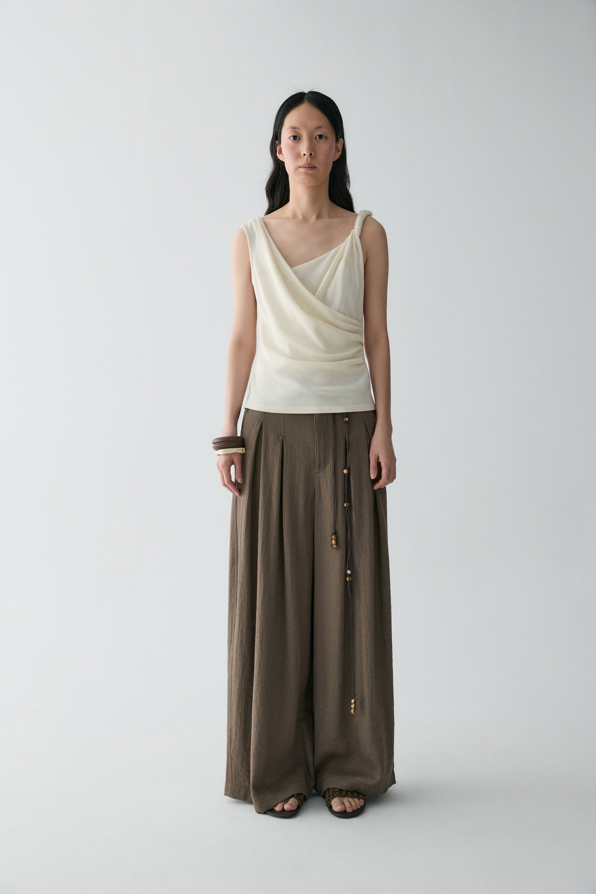 #color_off white