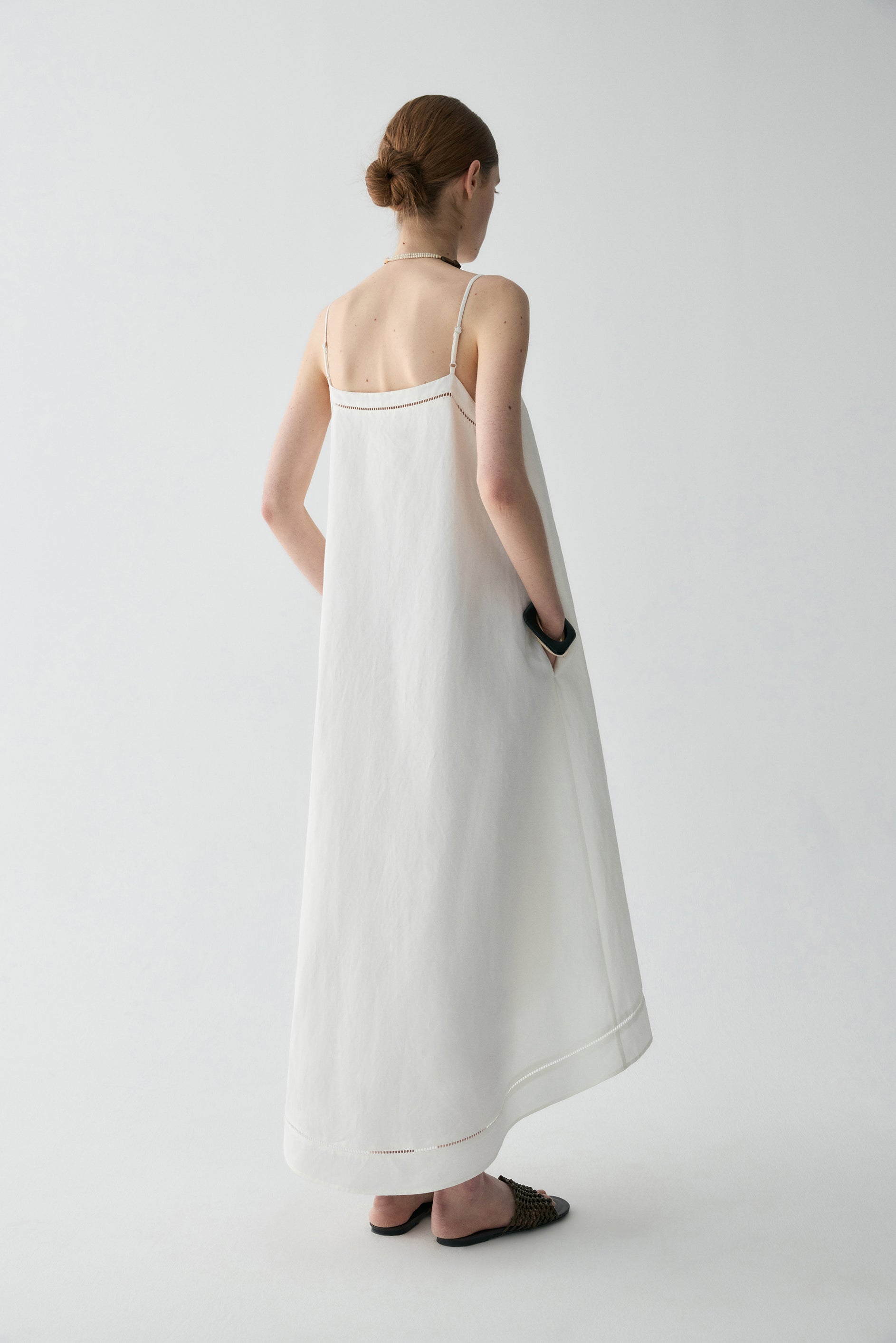 #color_off white
