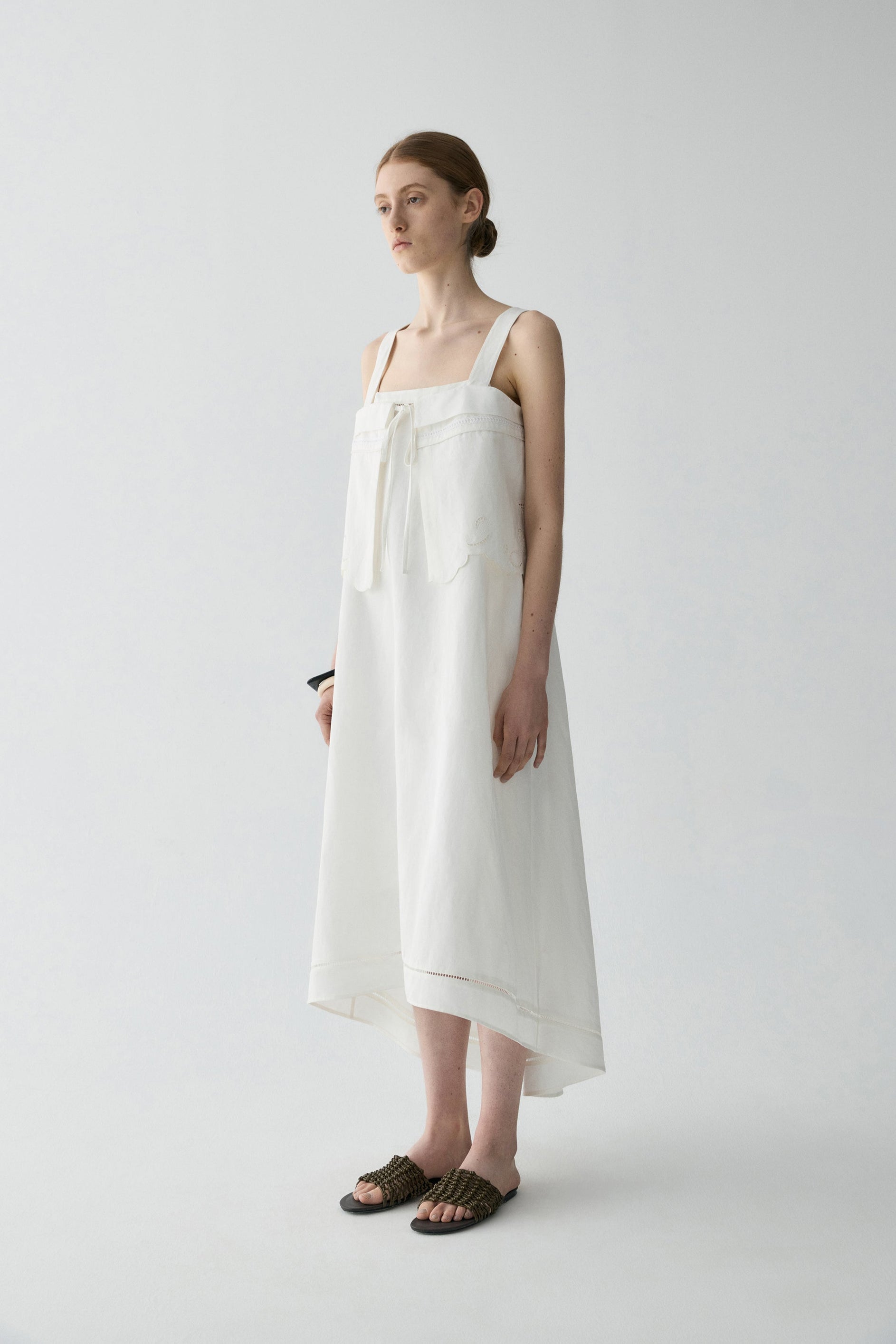 #color_off white