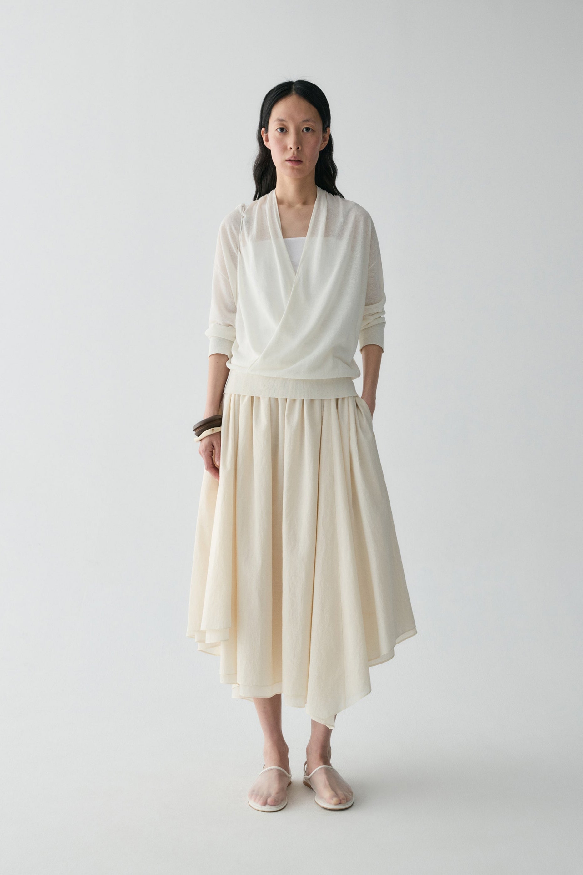 #color_off white