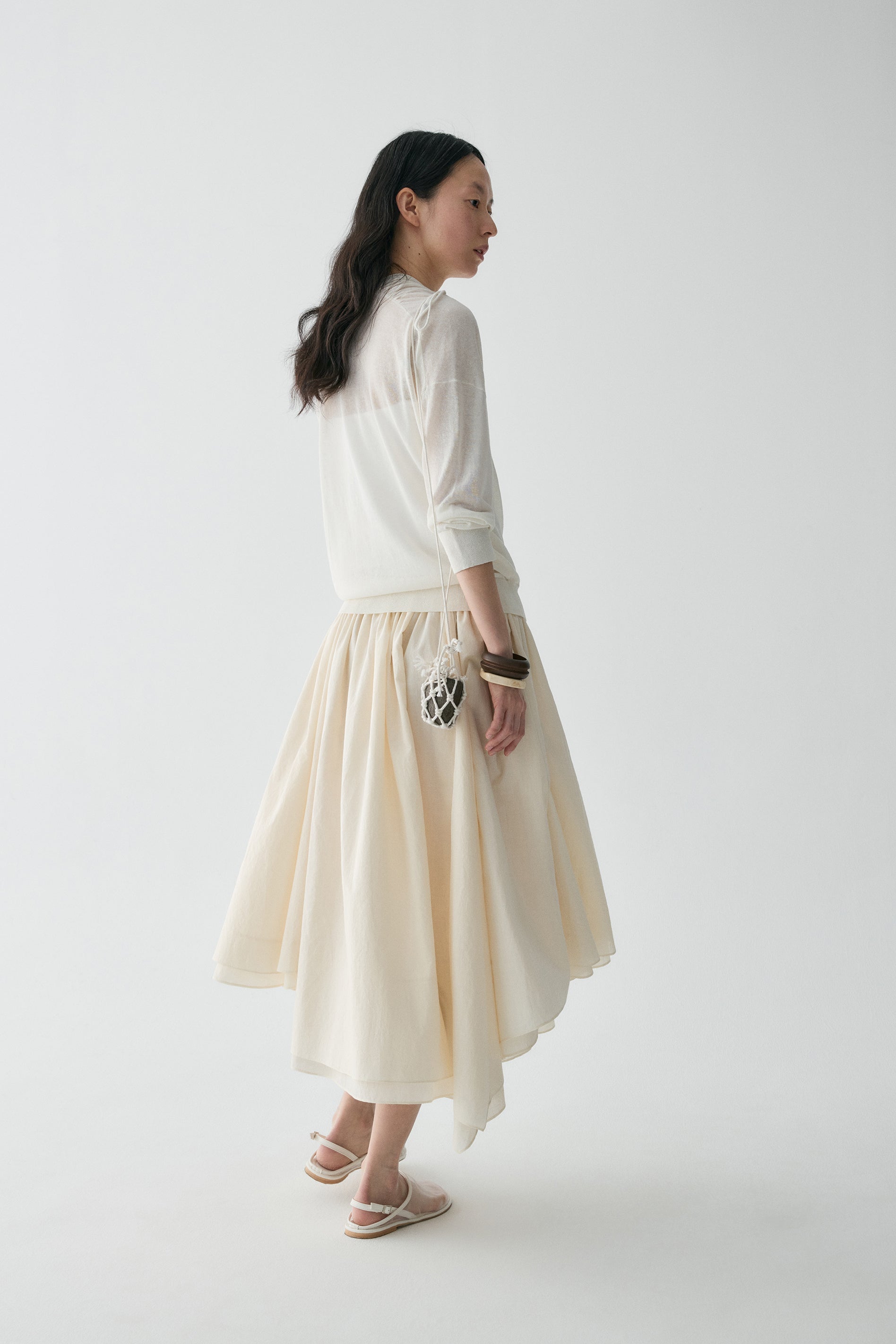 #color_off white