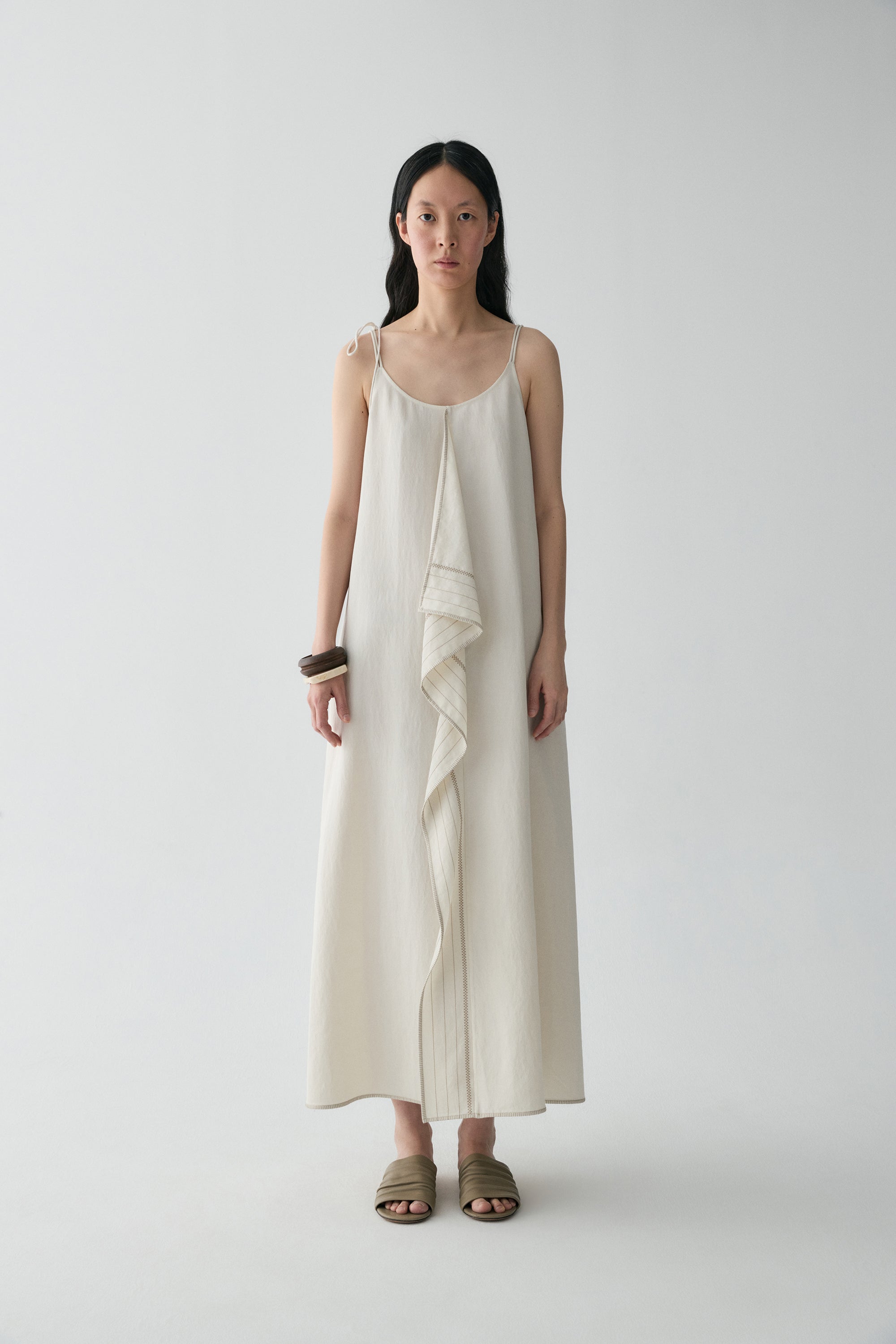 #color_off white