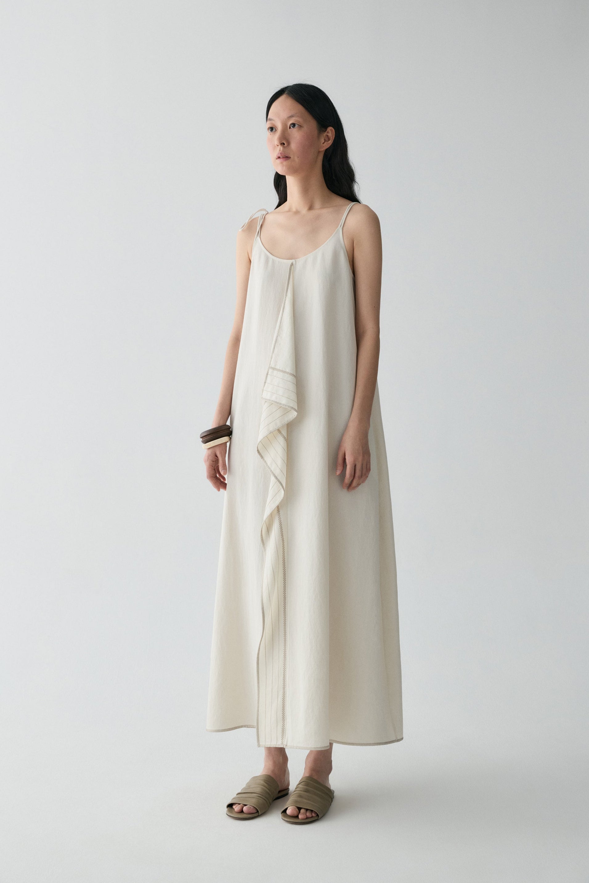 #color_off white