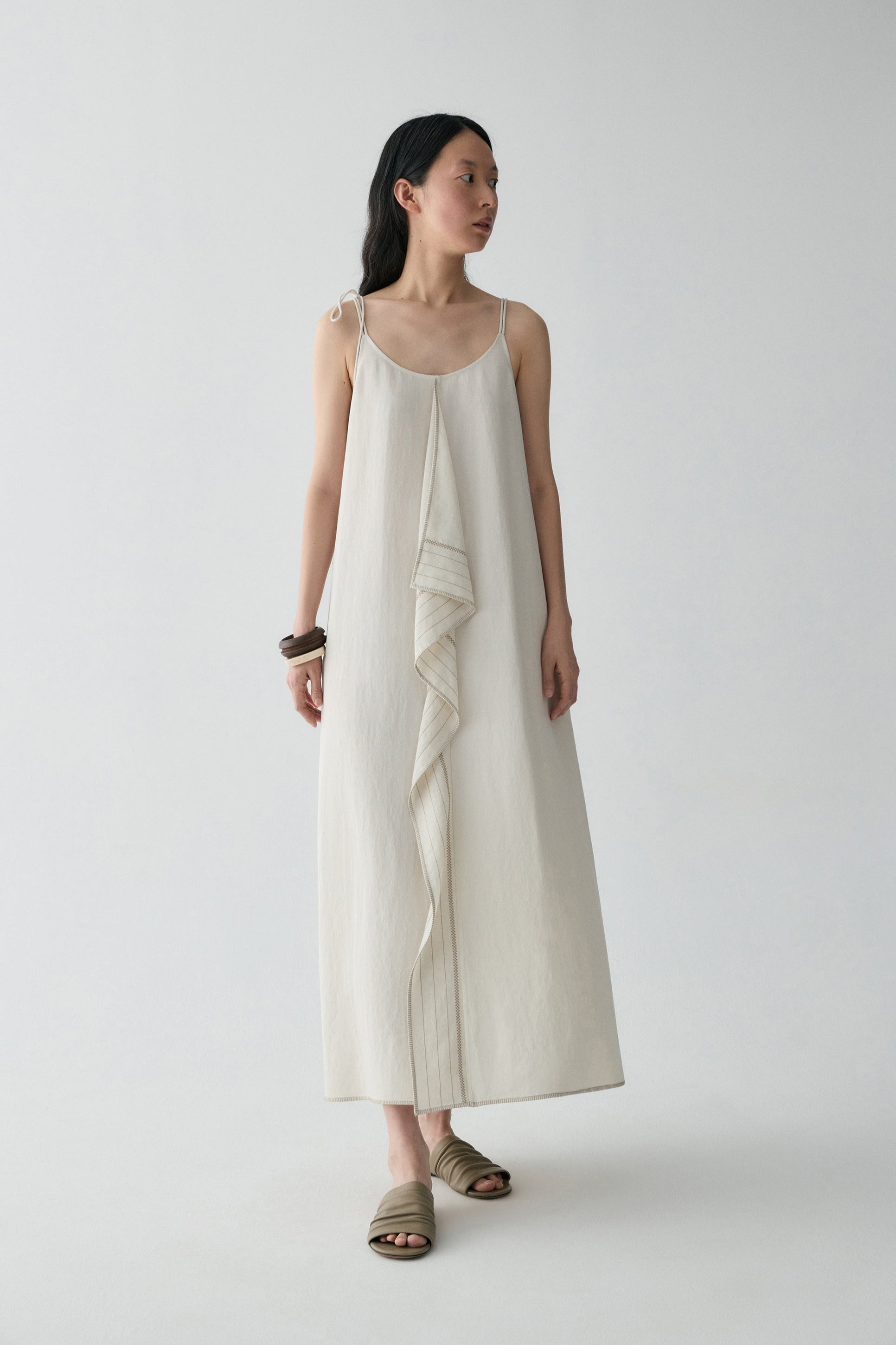 #color_off white