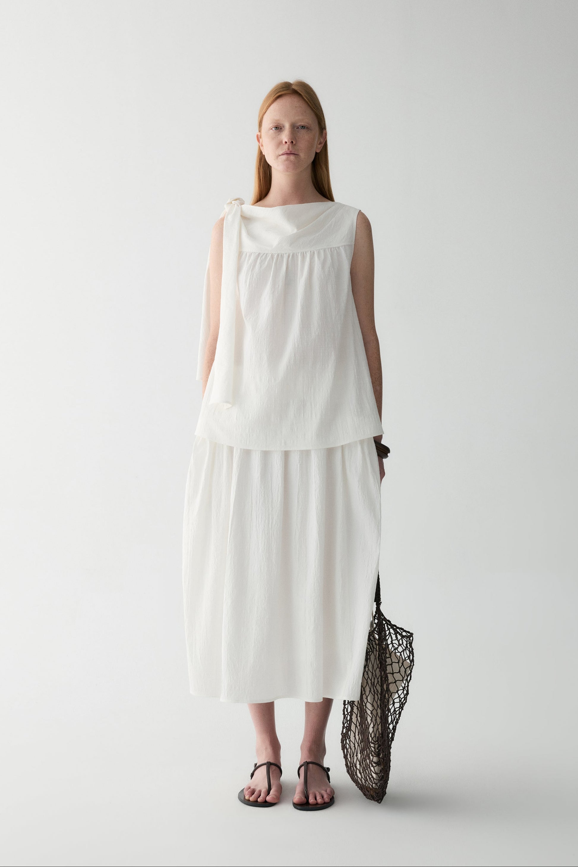 #color_off white