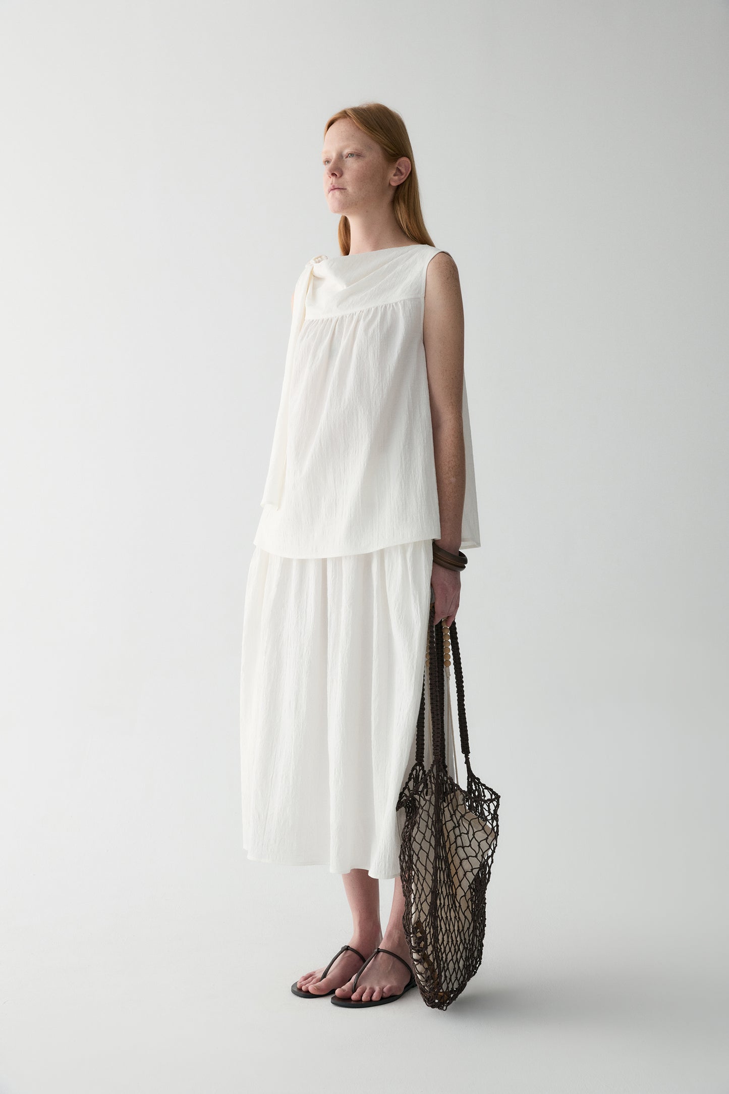 #color_off white