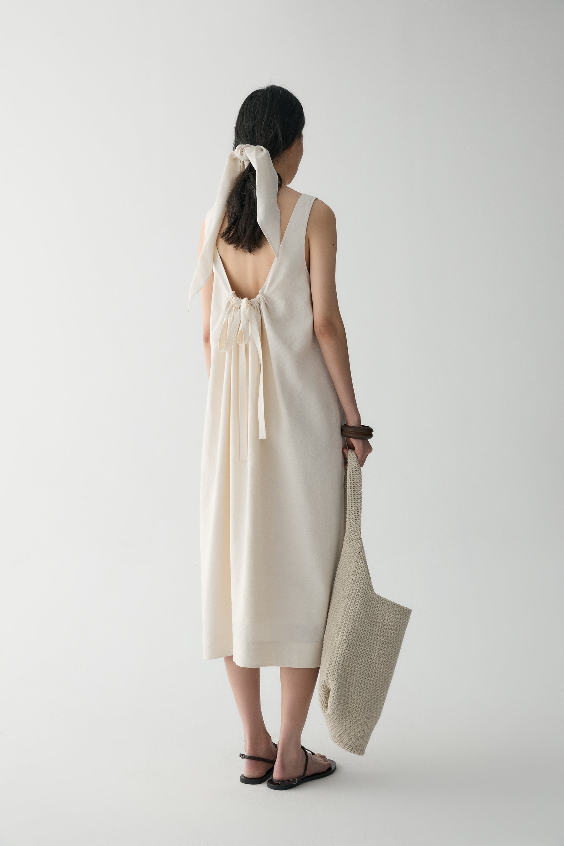 #color_off white