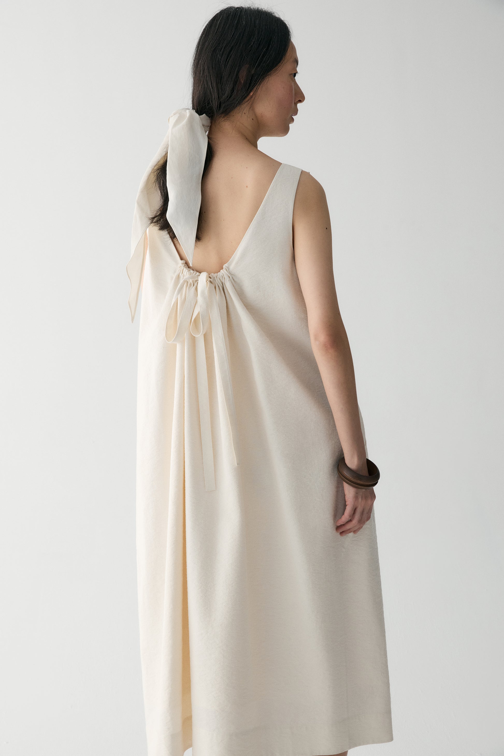#color_off white