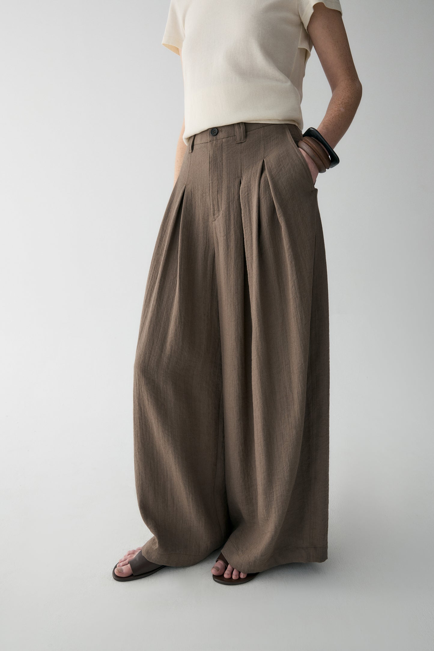 #color_light brown