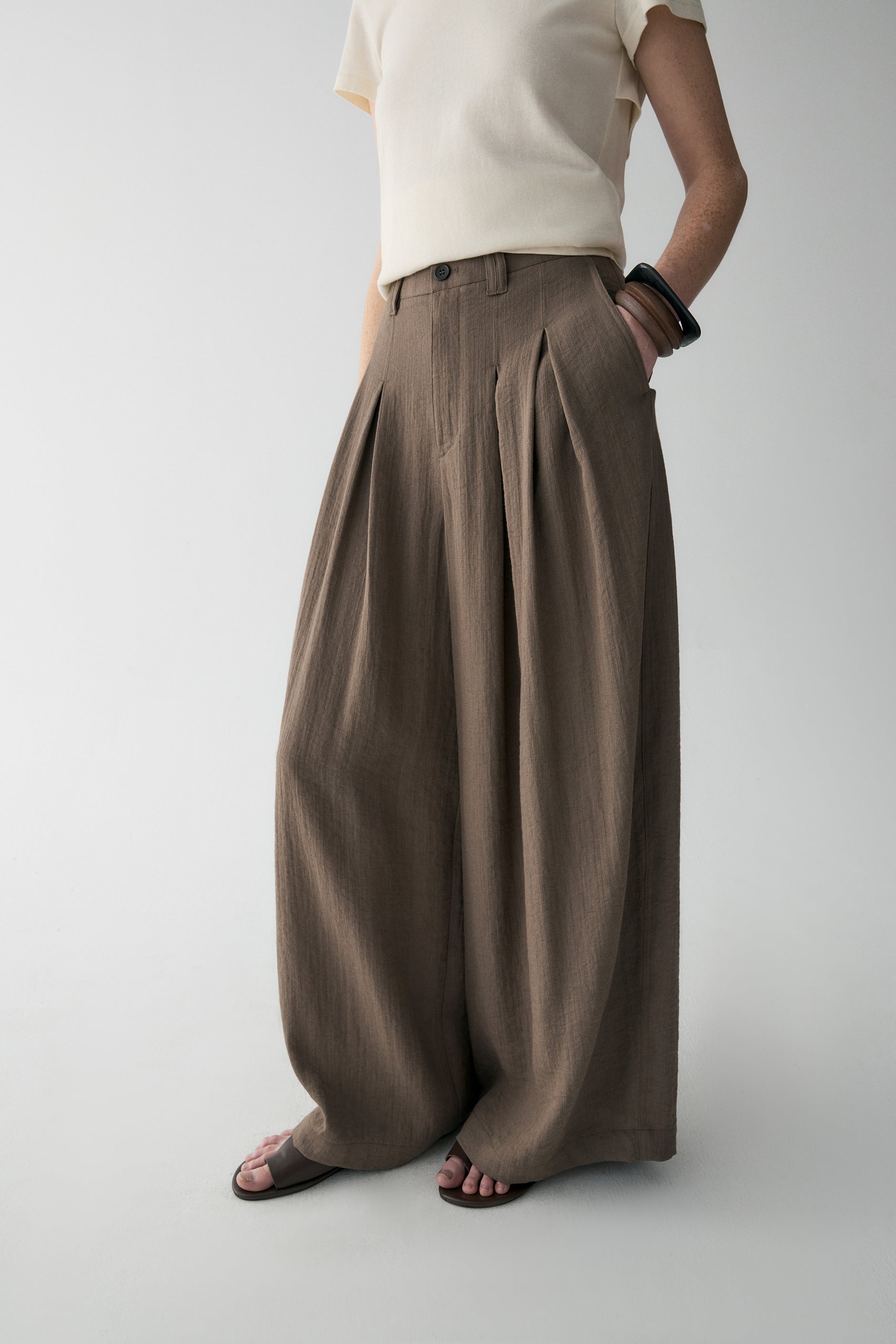 #color_light brown