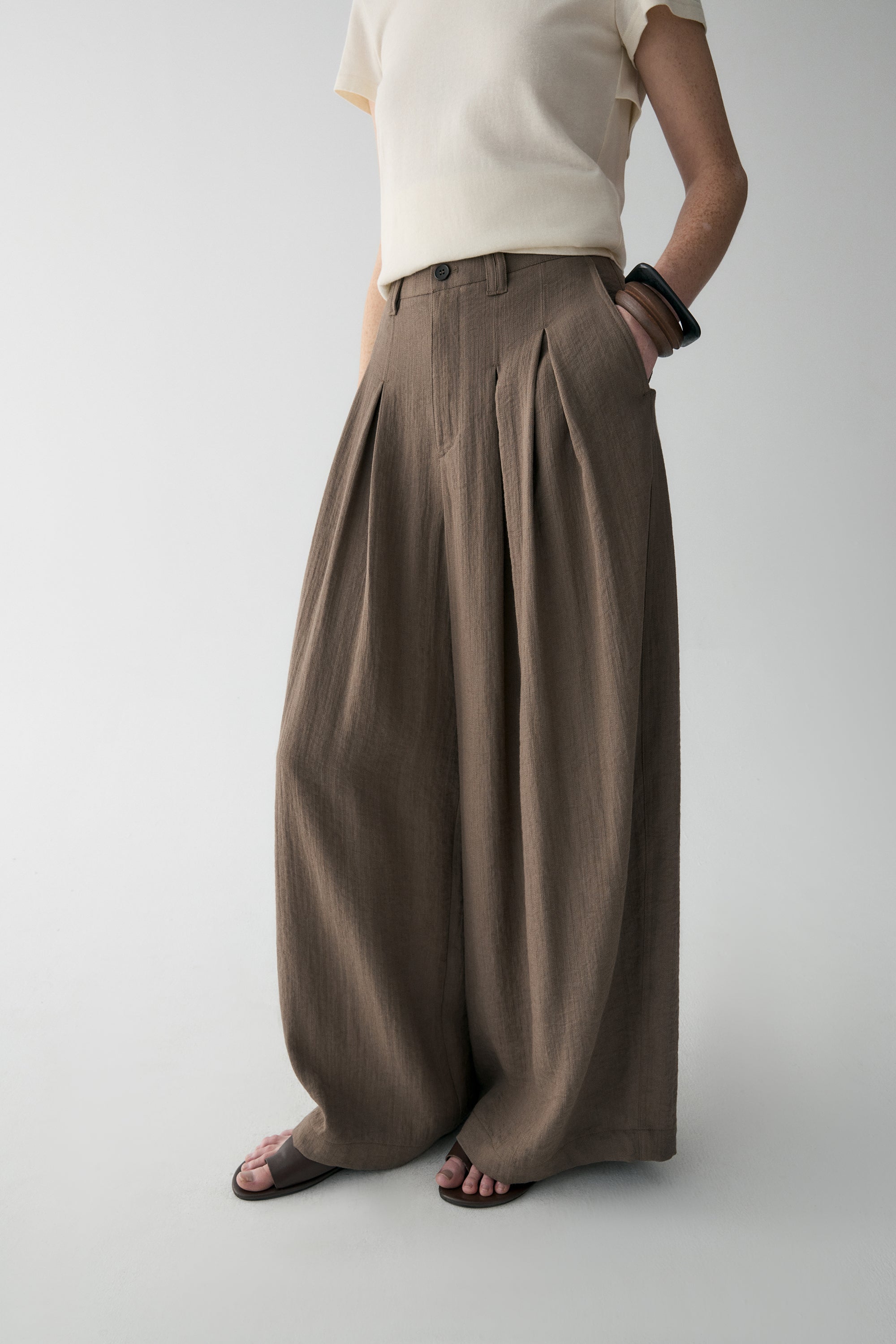 #color_light brown