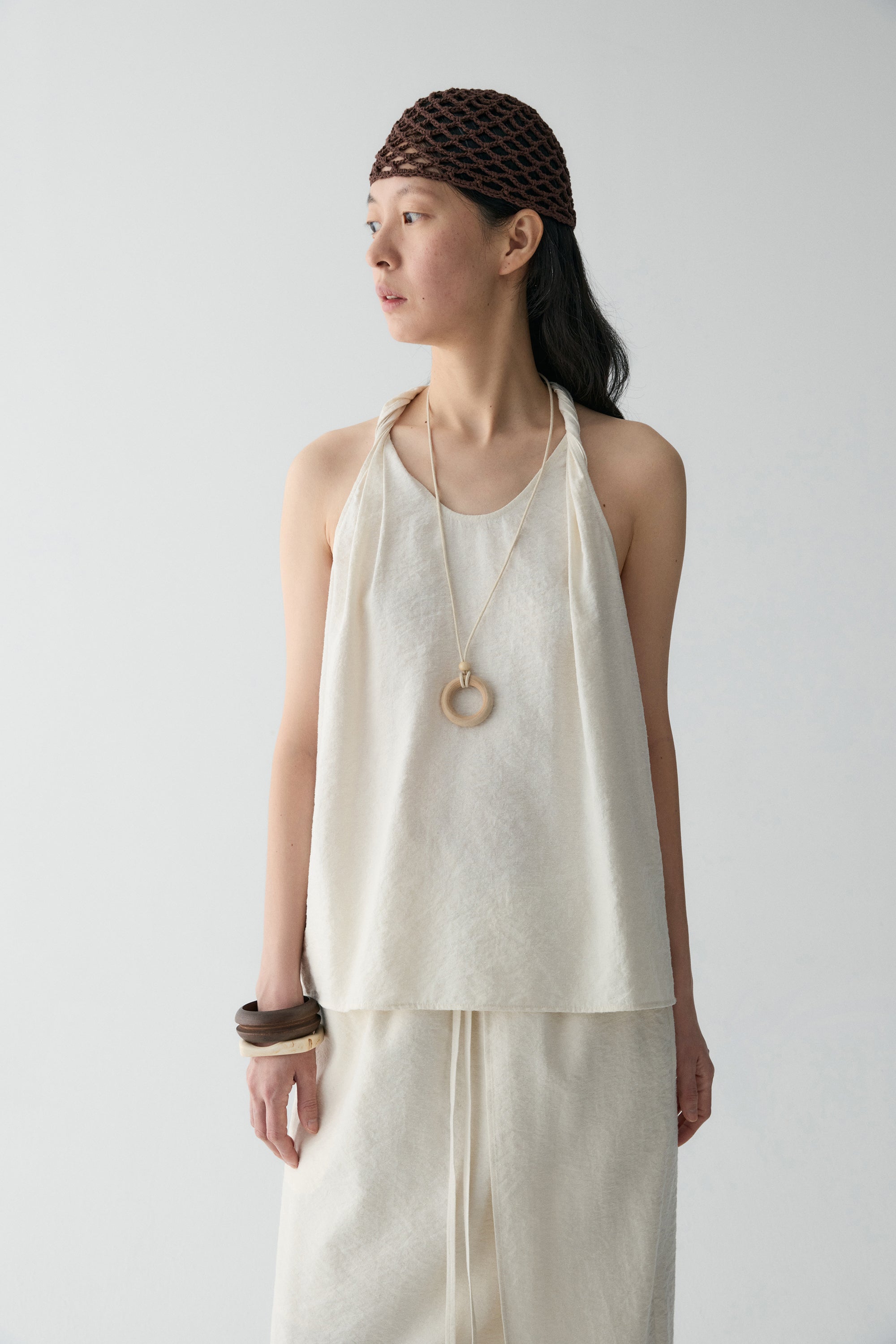 #color_off white