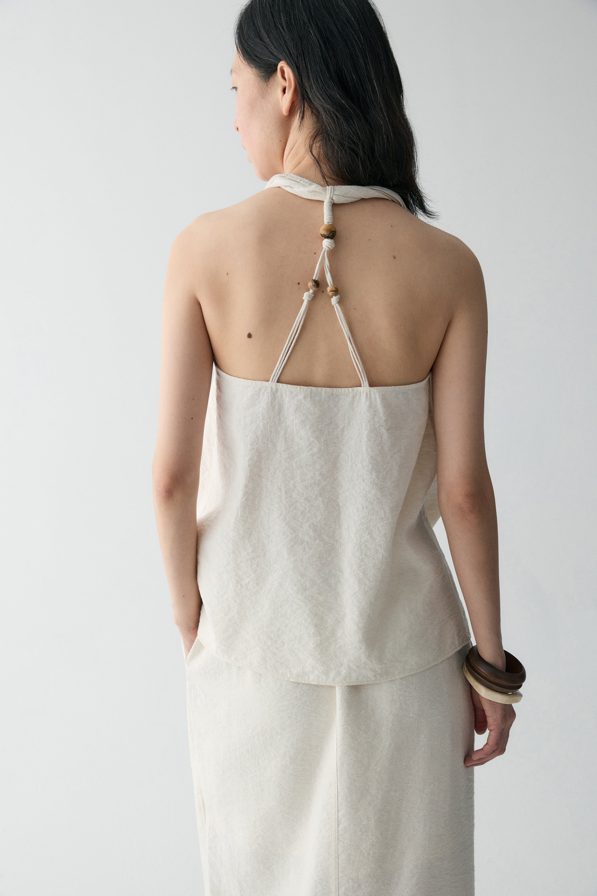 #color_off white