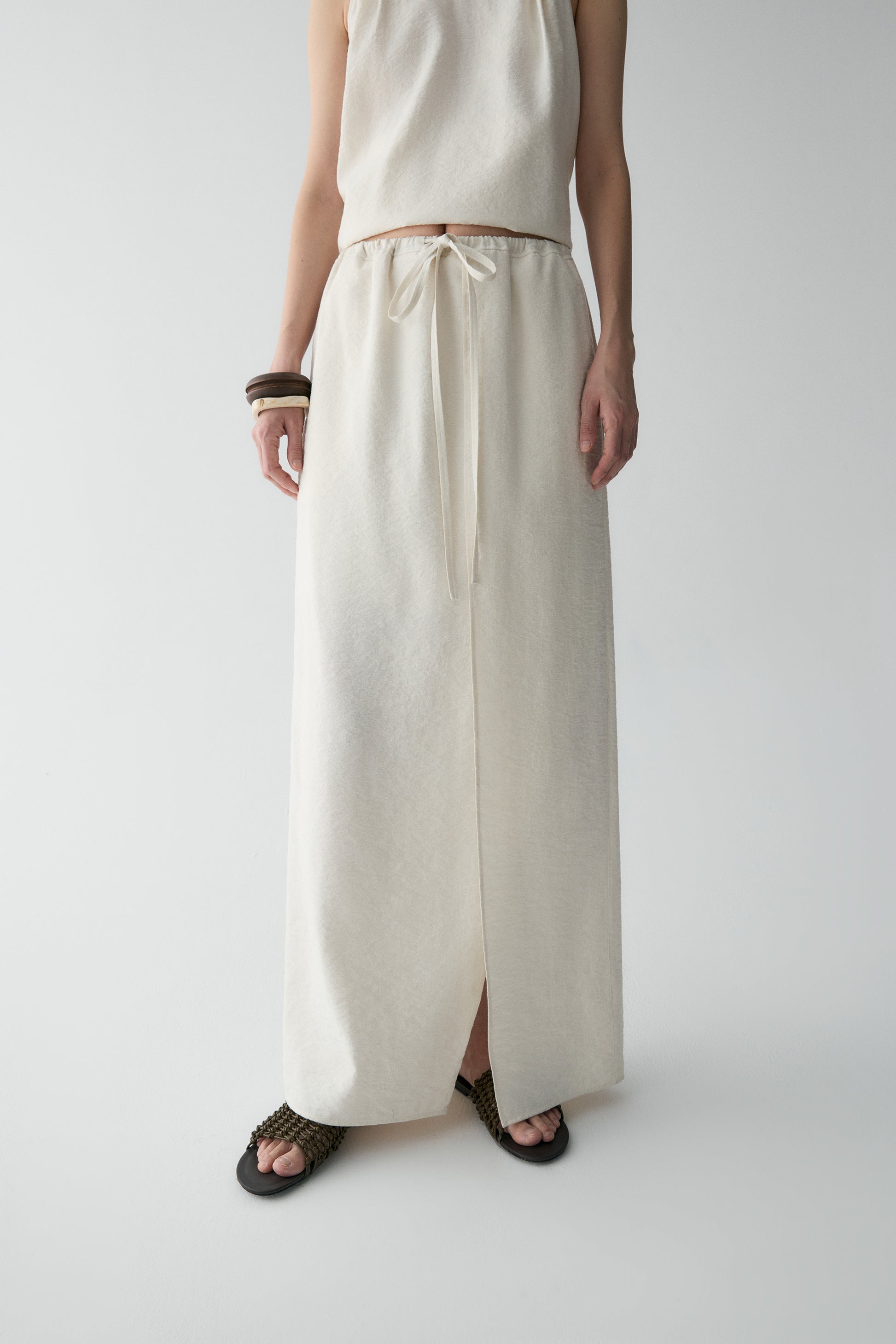 #color_off white