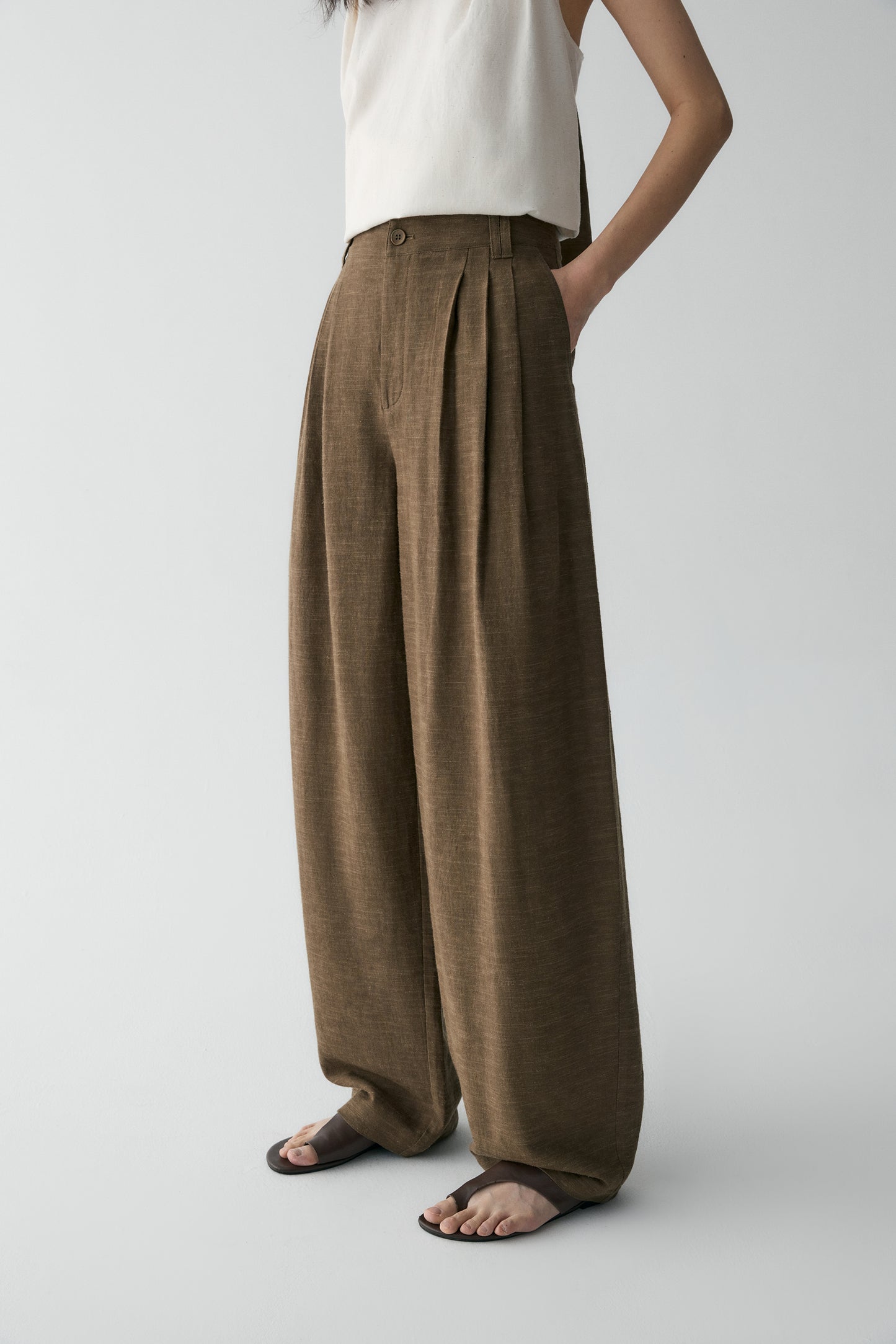 Pleated Straight-leg Pants
