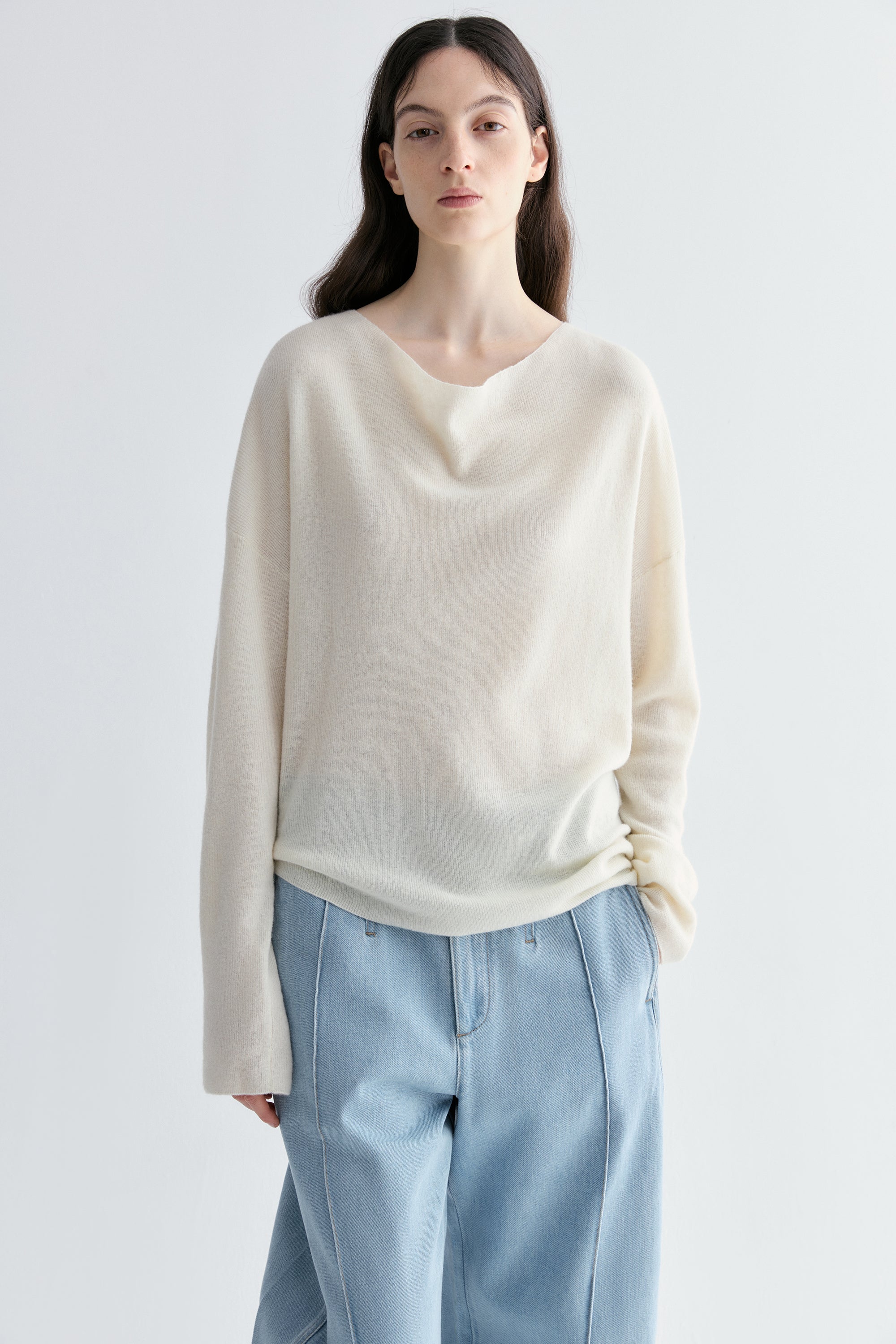 #color_off white