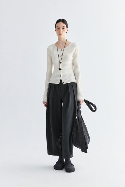 #color_off white