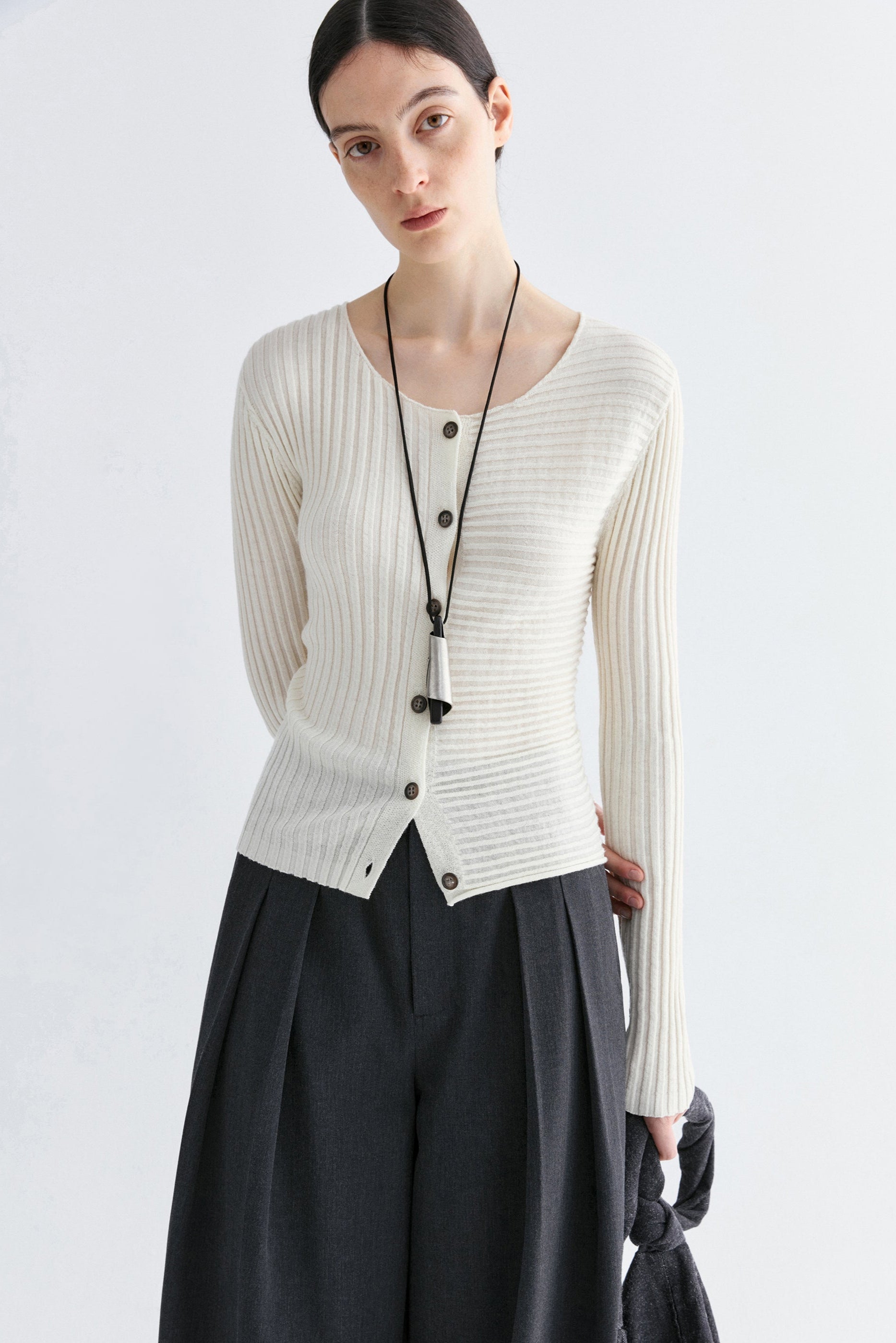 #color_off white