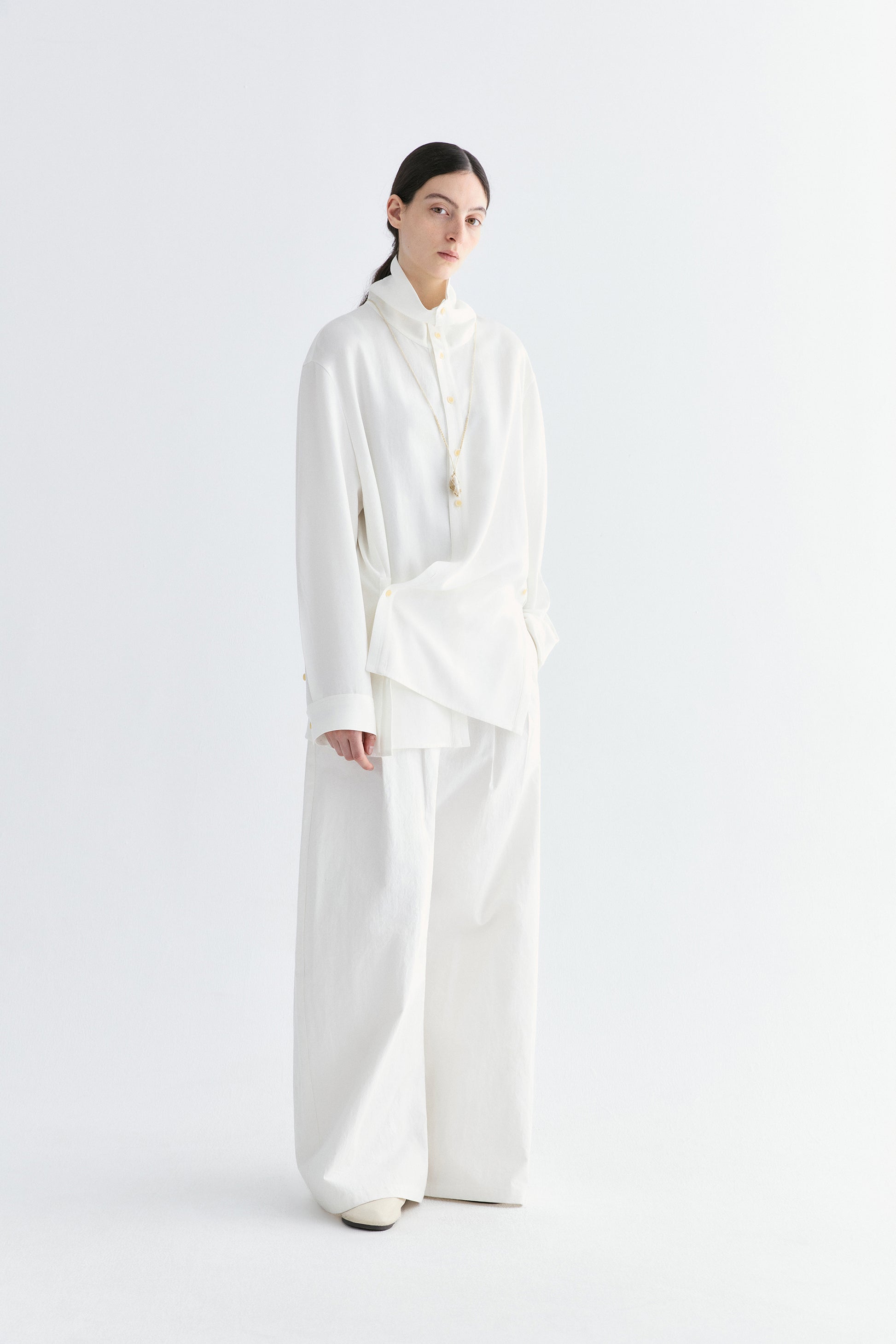 #color_off white