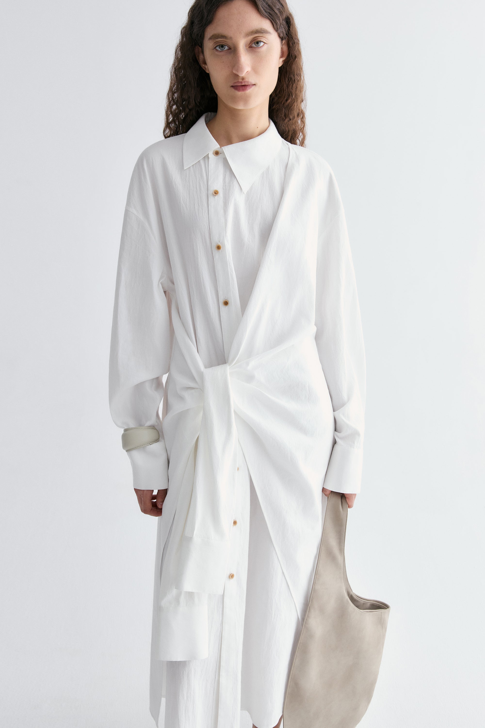 #color_off white