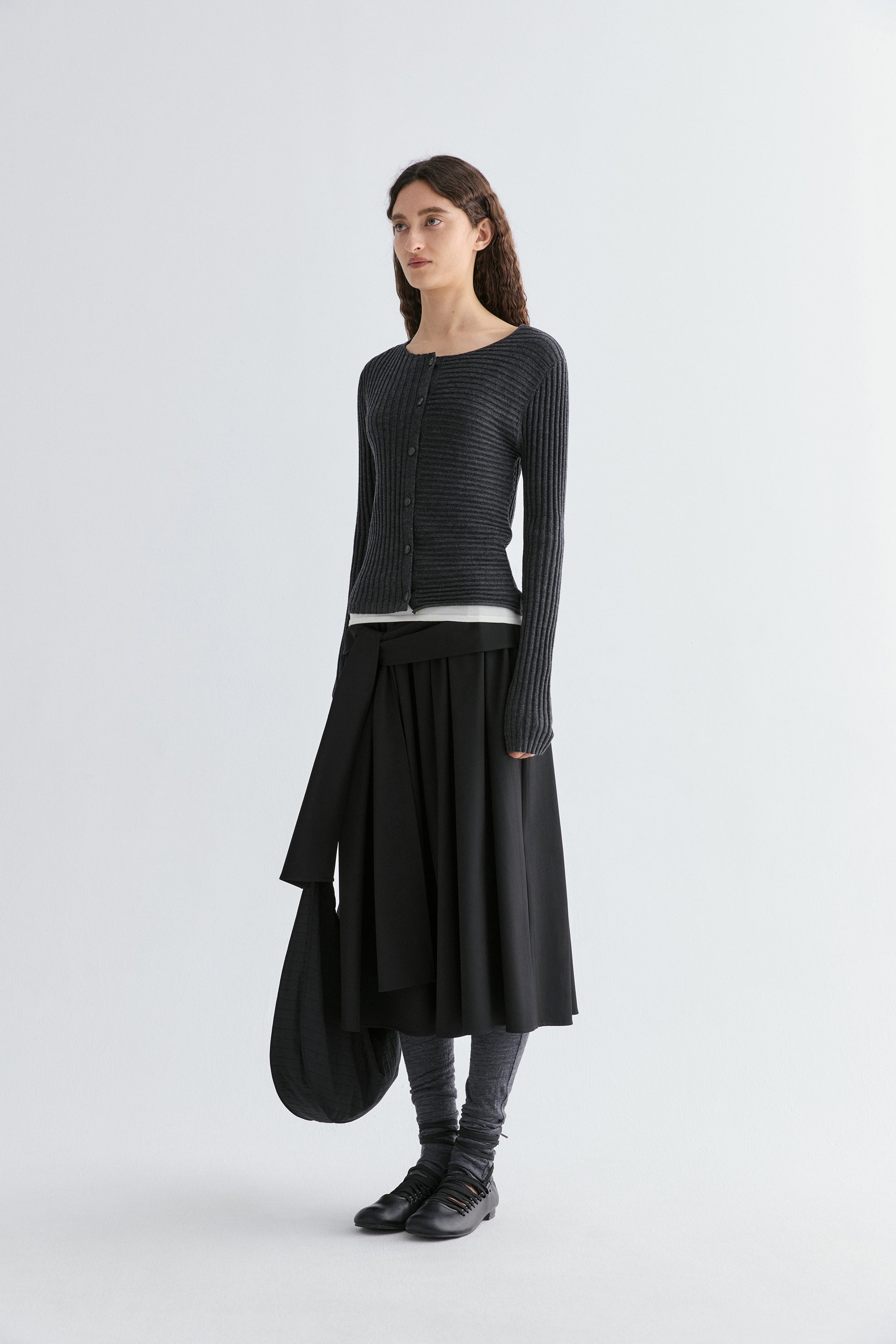 #color_black ash