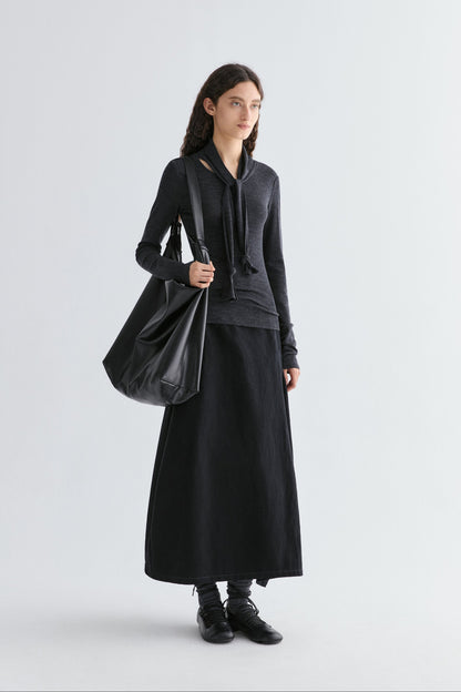 #color_black ash