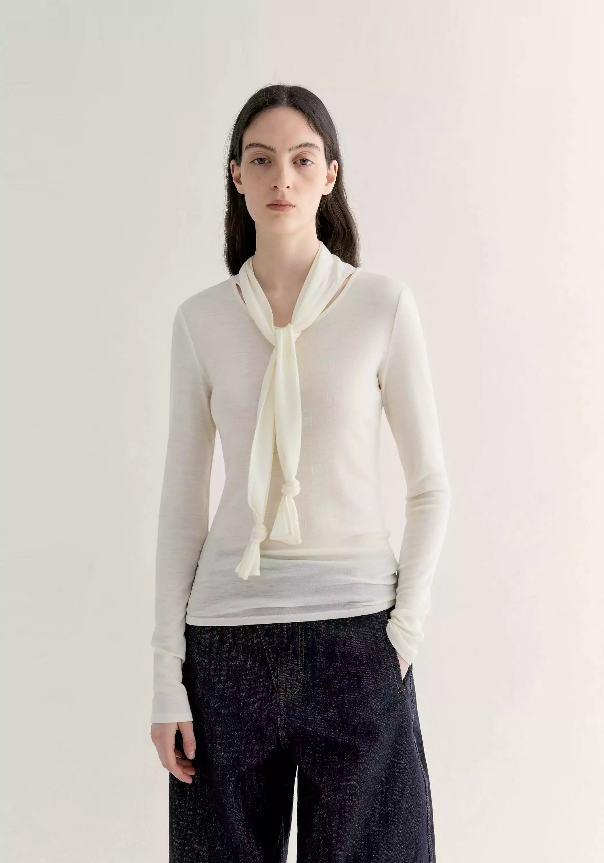 #color_off white