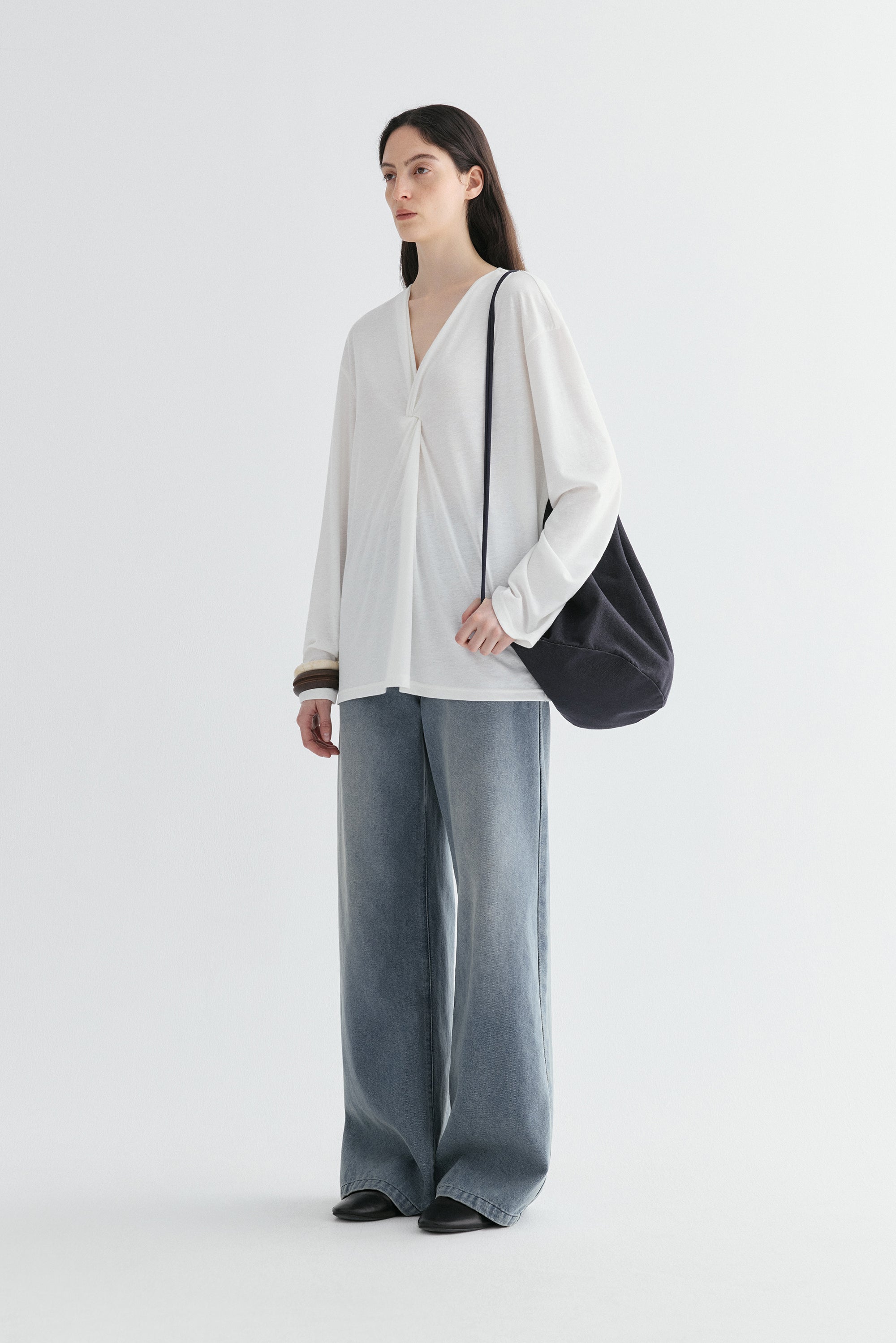 #color_off white