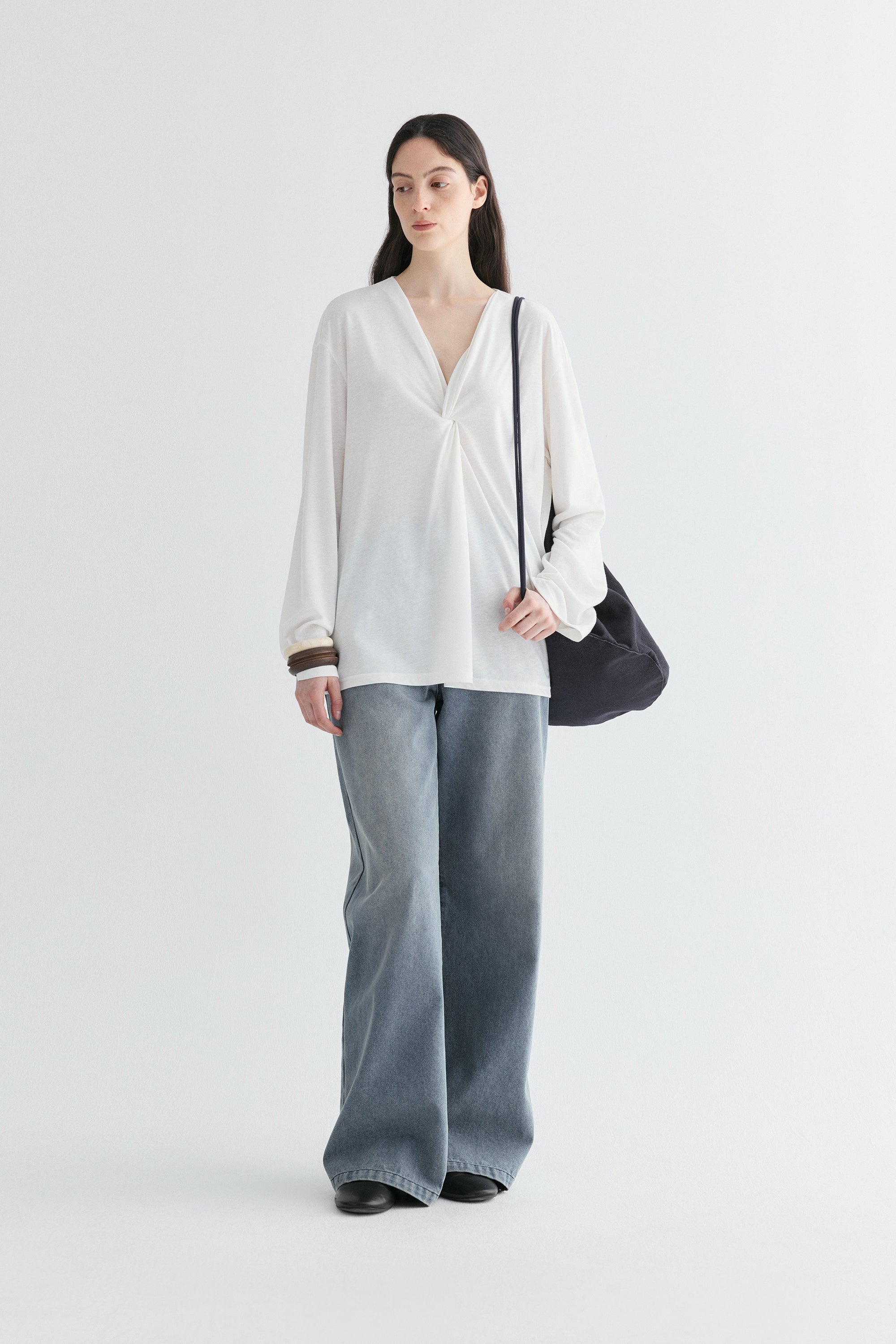 #color_off white