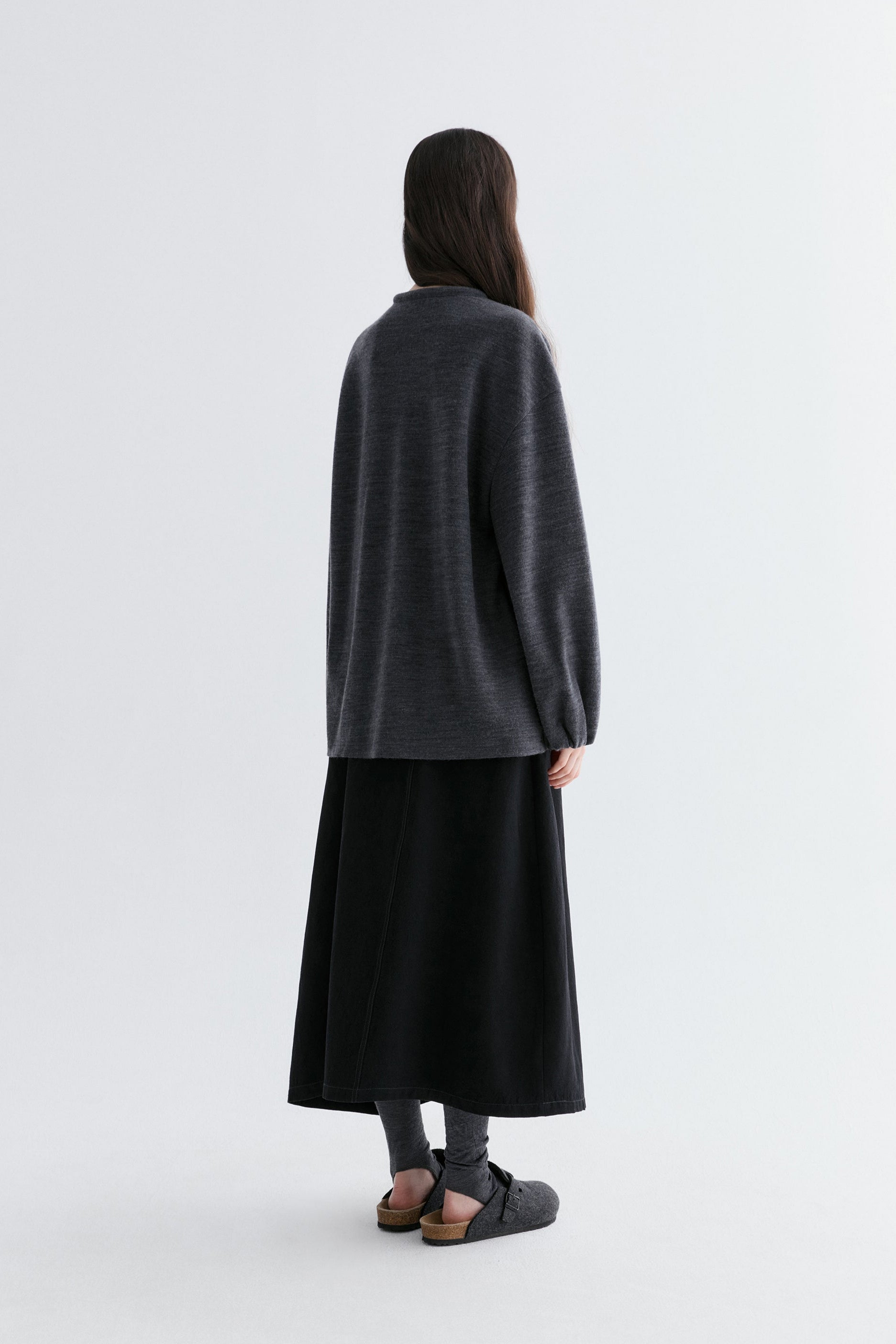 #color_black ash