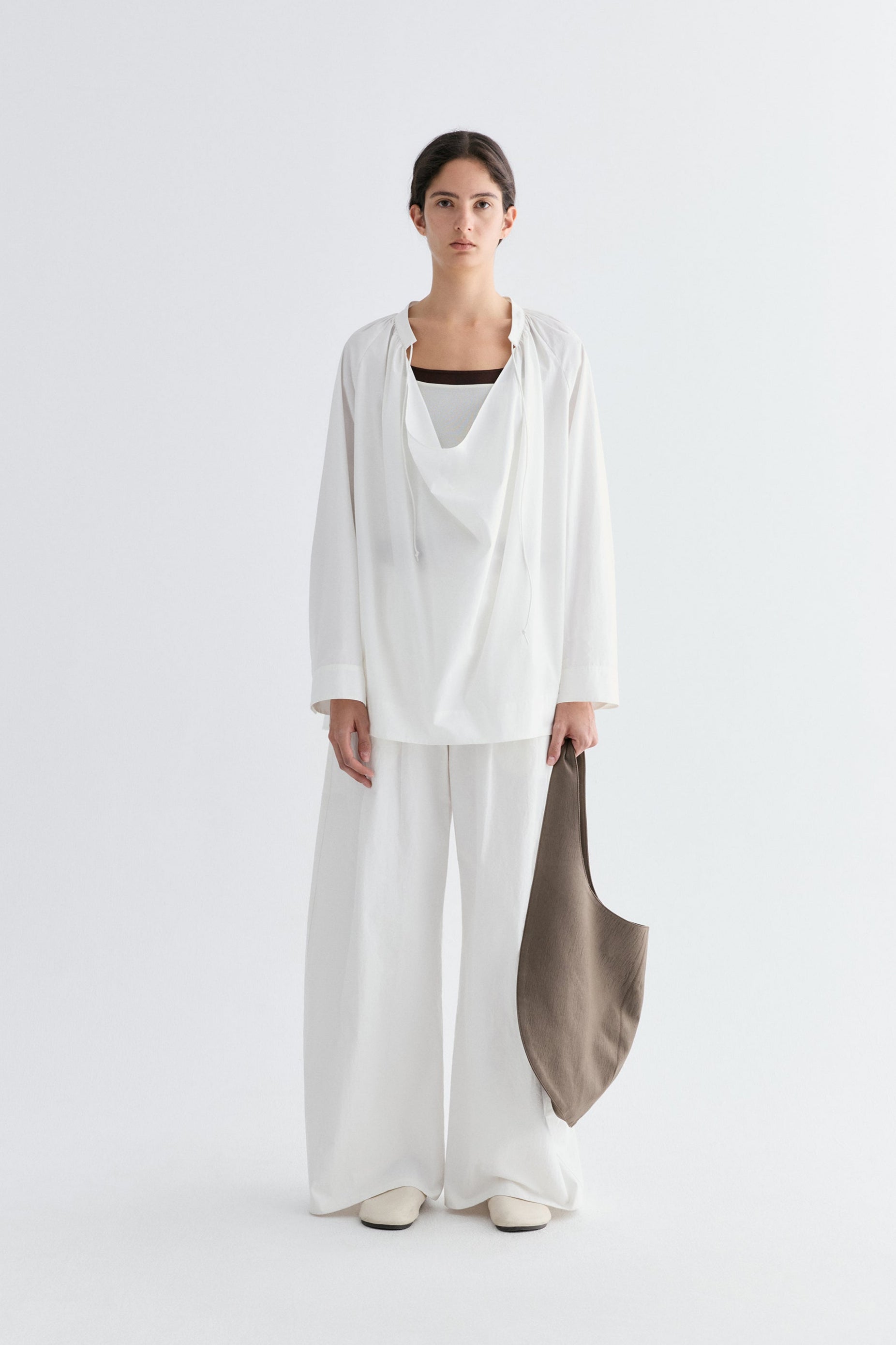 #color_off white