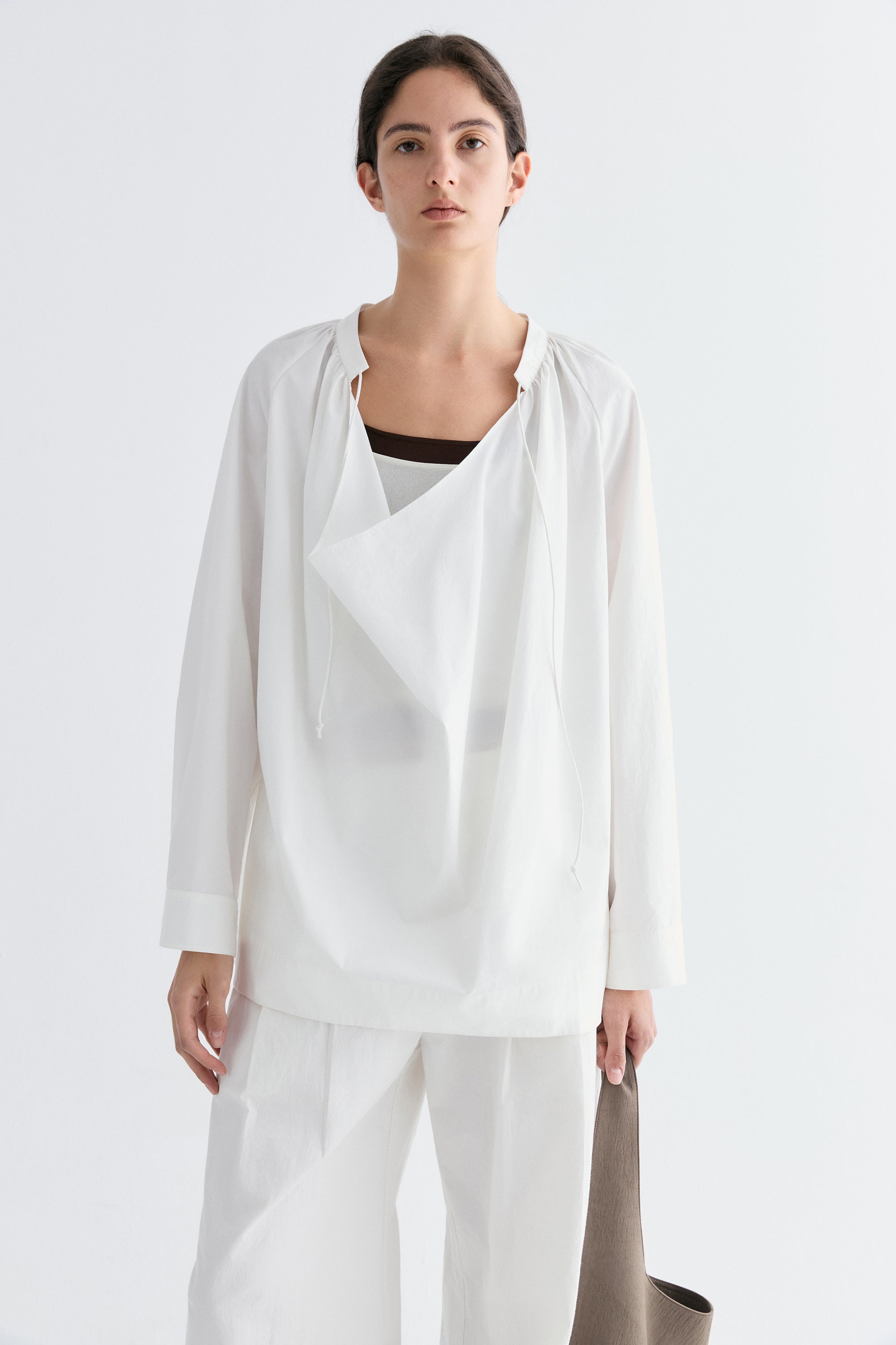 #color_off white