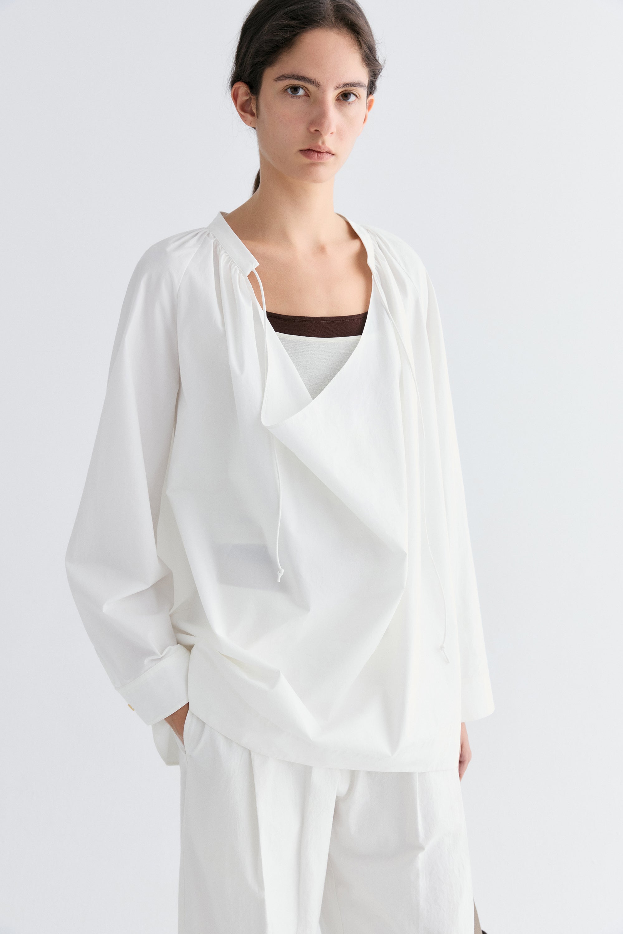 #color_off white