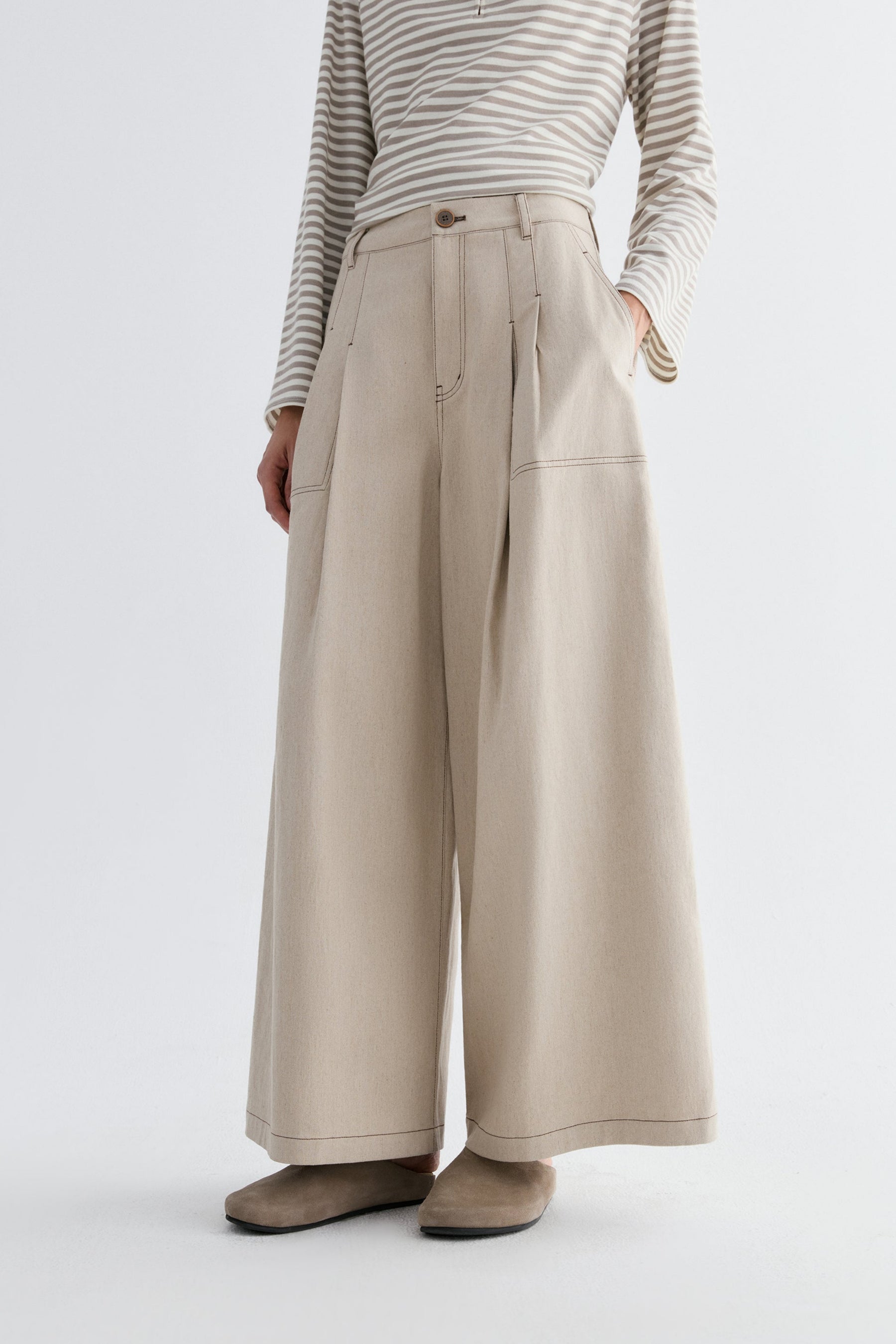 #color_light khaki