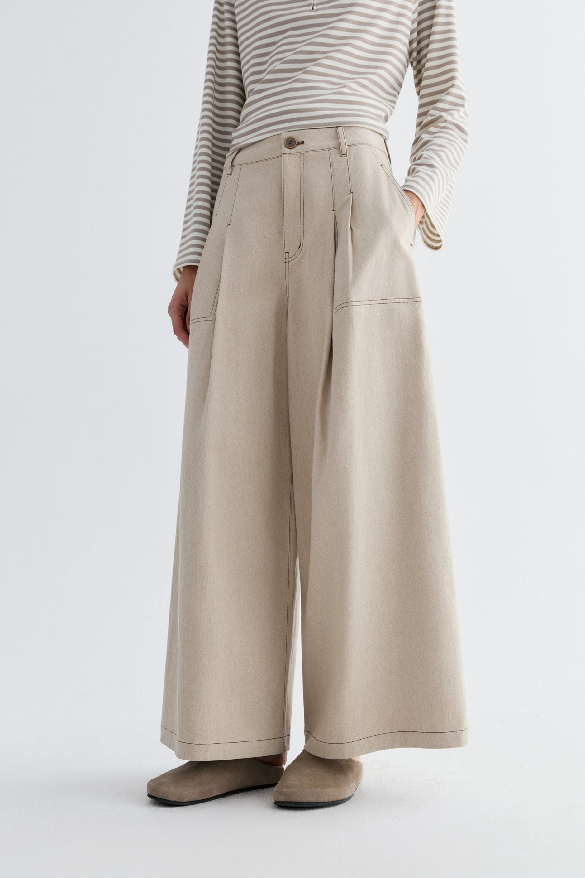 #color_light khaki