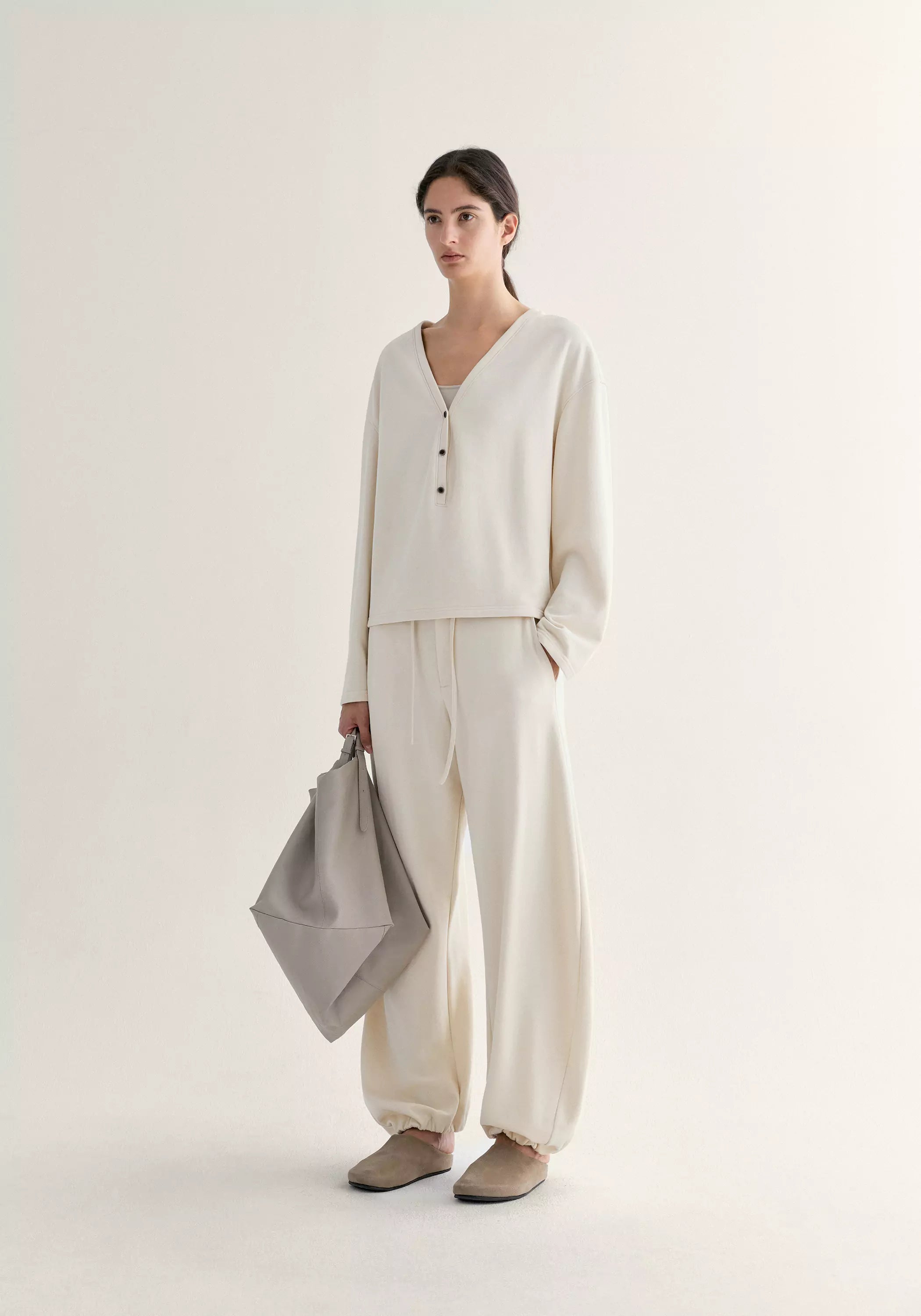 #color_cream white