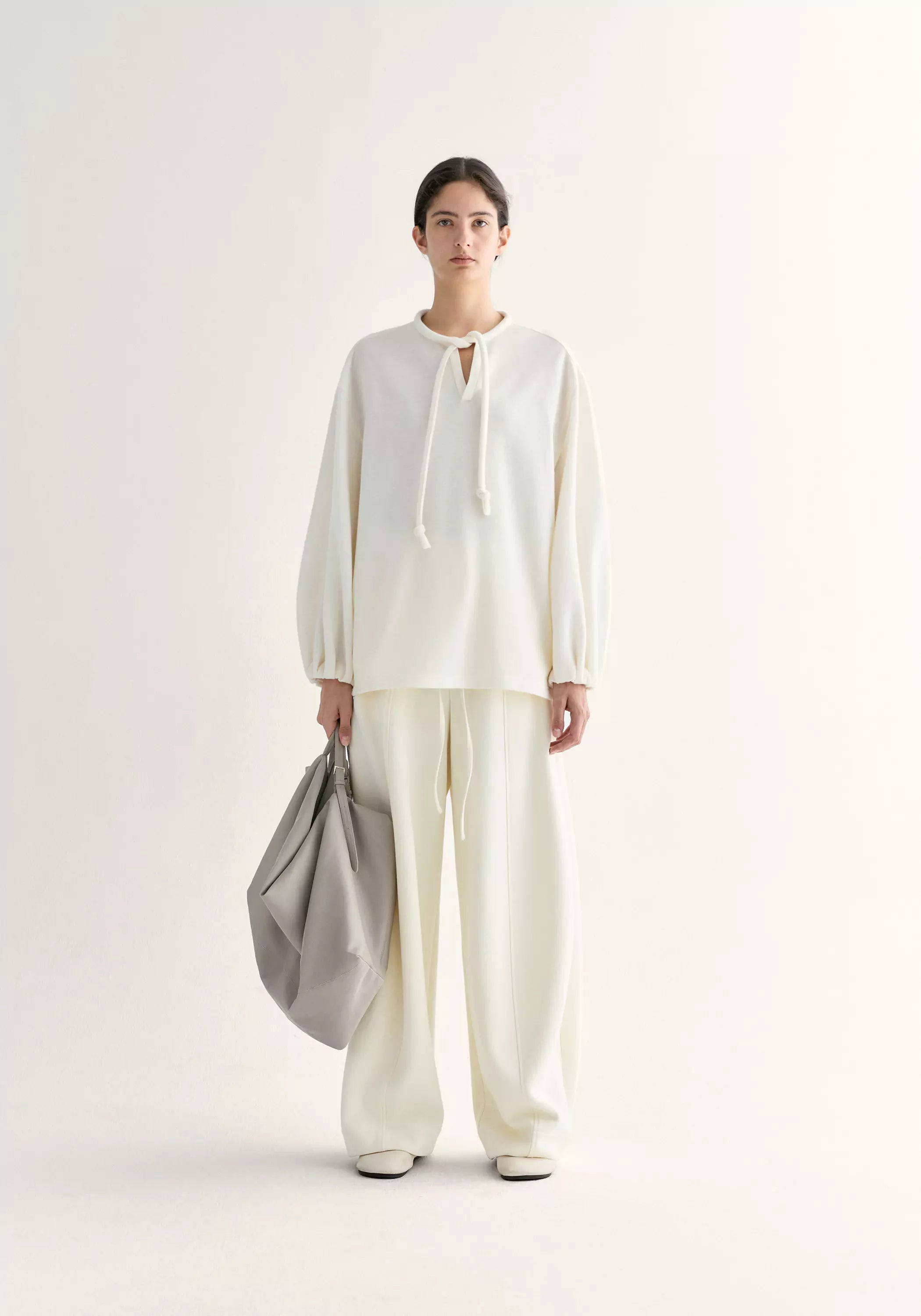 #color_off white