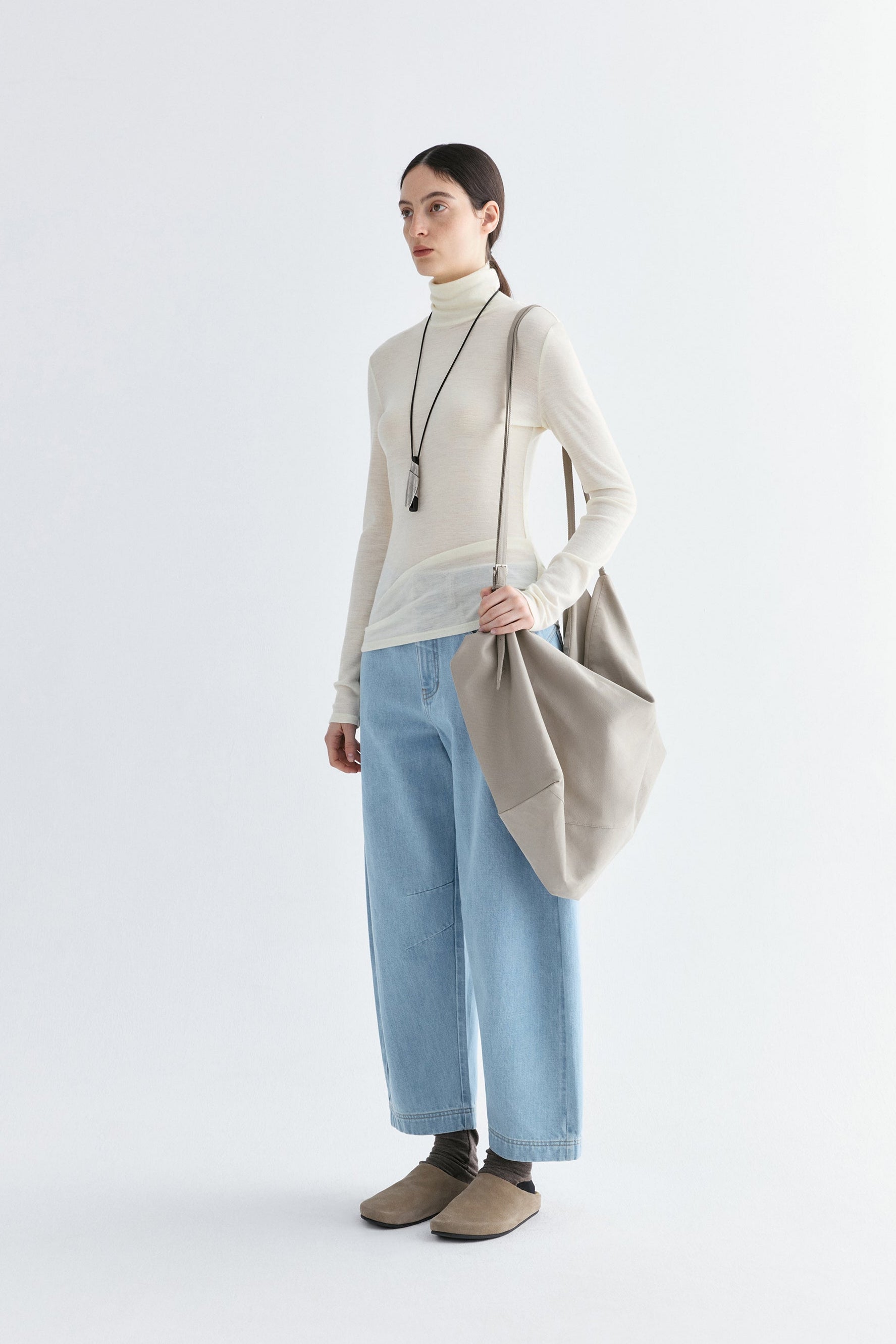 #color_off white